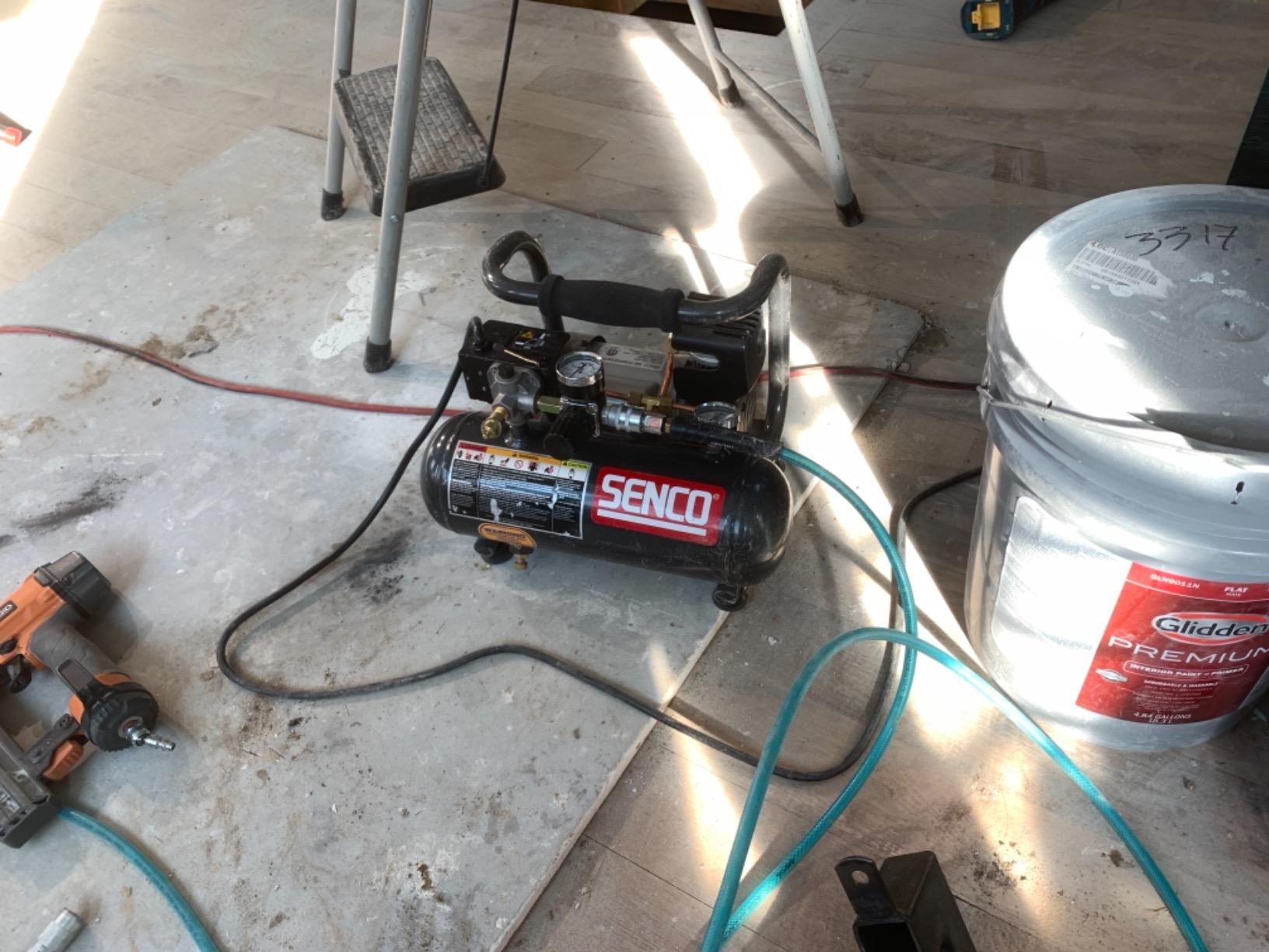 SENCO PC1010 1/2-Horsepower 1-Gallon Finish and Trim Hot Dog Air Compressor customer photo 1