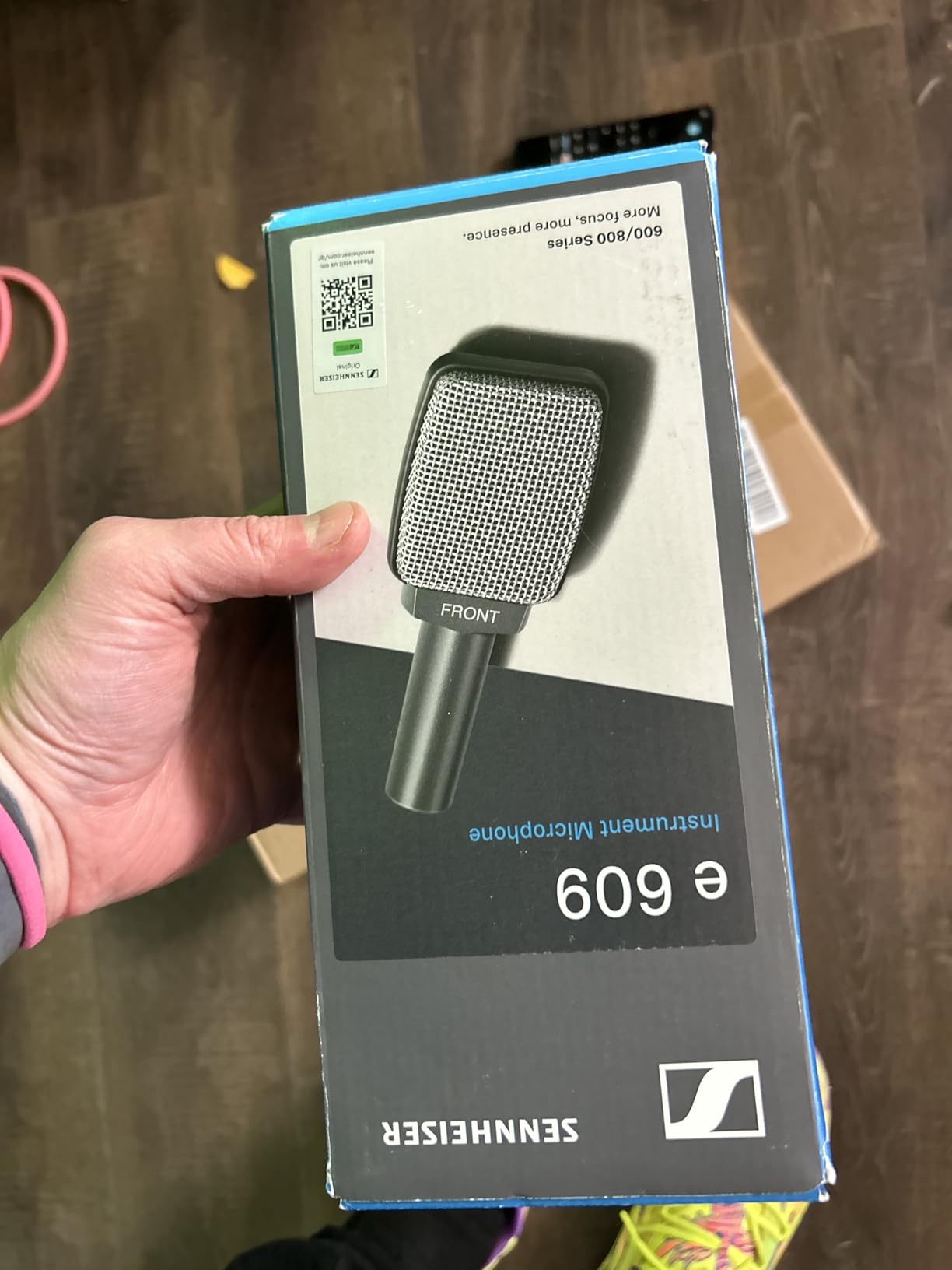 Sennheiser Professional e 609 Silver Super-Cardioid Instrument Microphone,Wired, Wireless customer photo 1