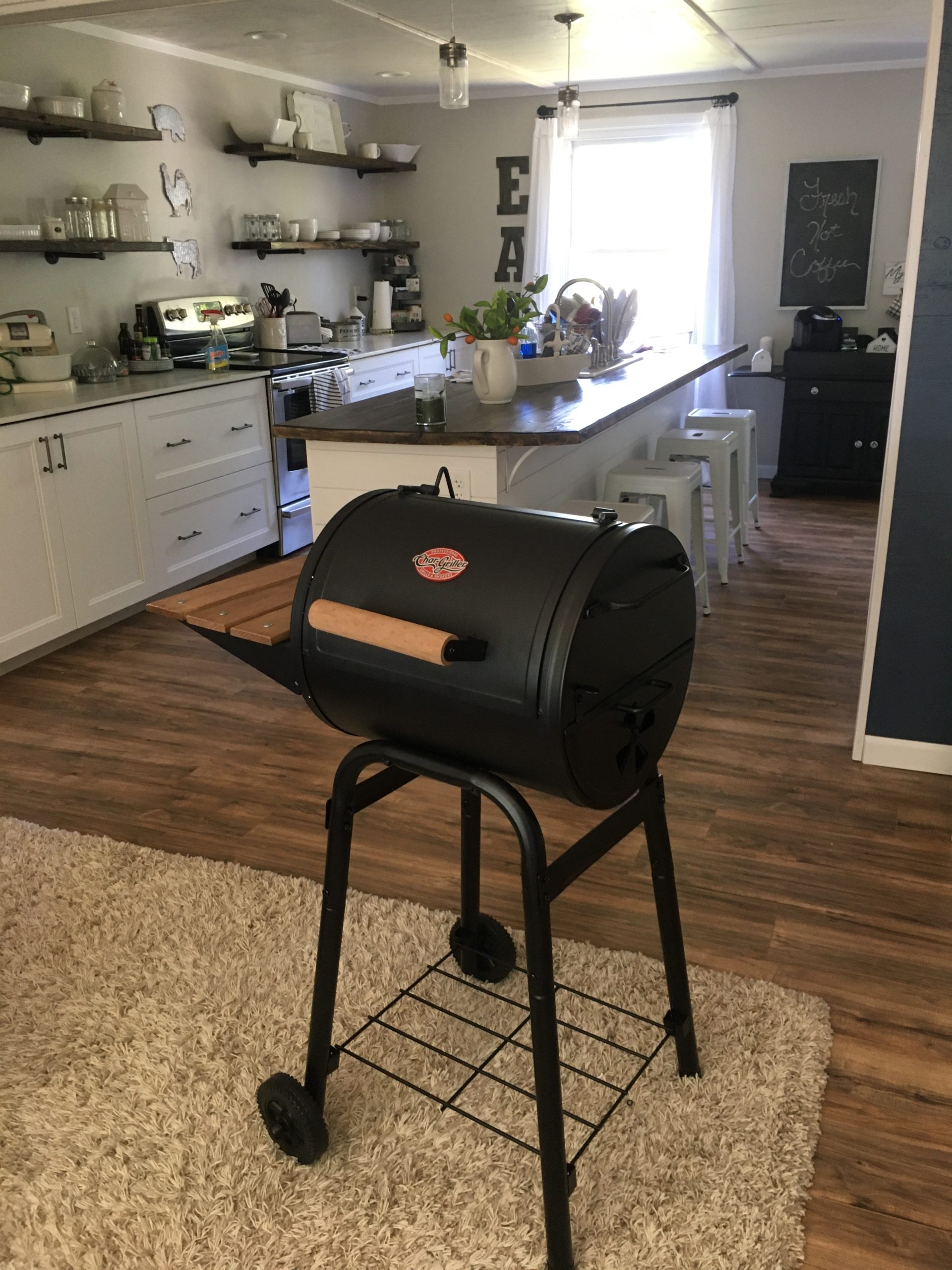 Char-Griller Patio Pro Charcoal Grill and Smoker with Cast Iron Grates, Premium Wood Shelf and Damper Control, 250 Cooking Square Inches in Black, Model E1515 customer photo 1