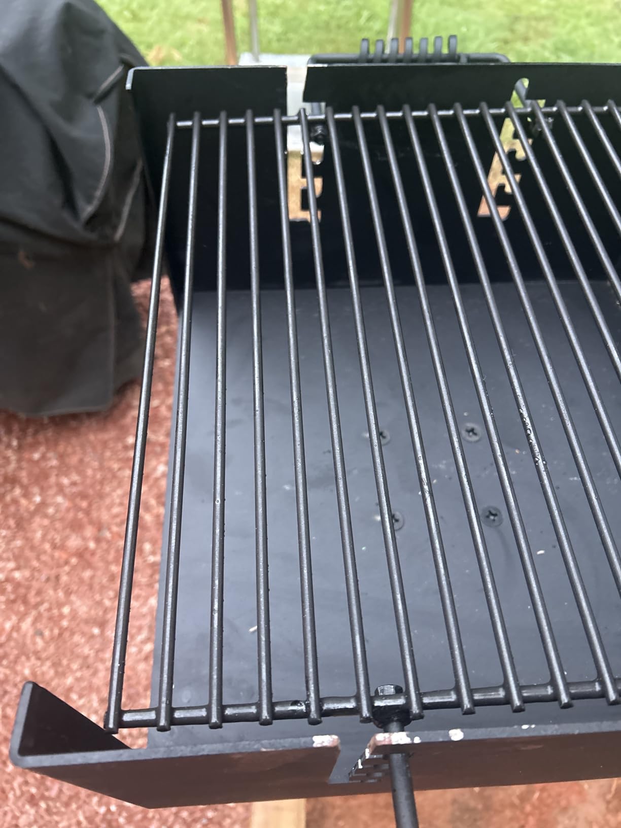 Guide Gear Heavy-Duty Park-Style Charcoal BBQ Grill for Camping, Outdoor Cooking, Backyard, Patio, Camp Grilling Barbecues, 15.5