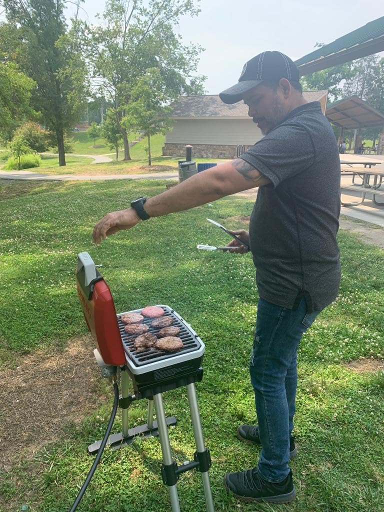 Cuisinart Petite Gourmet Portable Gas Grill with VersaStand, Compact Portable Grill Propane, 150 Sq. In. Cooking Surface, 5,500 BTU Burner Small Gas Grills for Camping, BBQ, Adjustable Base, Handles customer photo 1