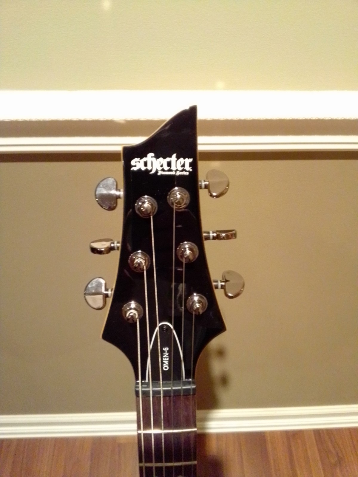 Schecter OMEN-6 6-String Electric Guitar, Black customer photo 1
