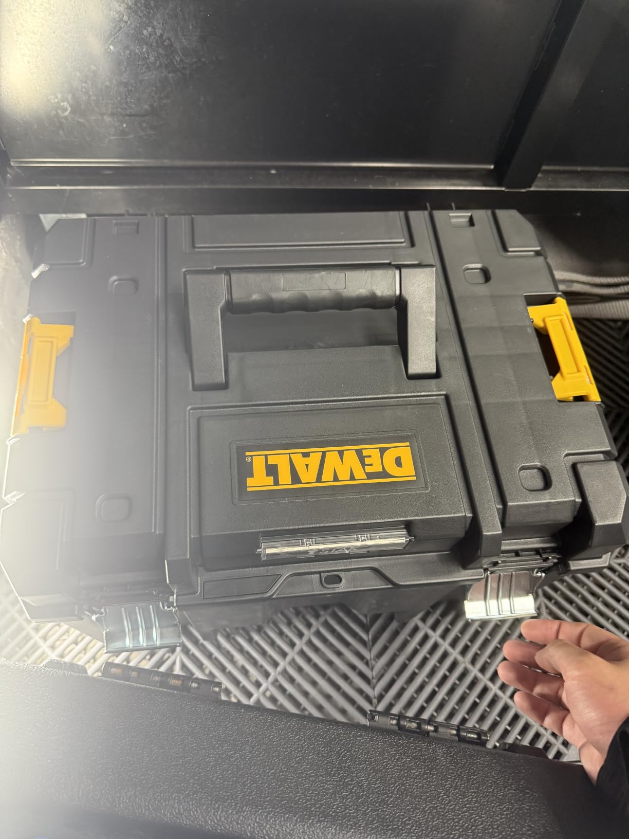 DEWALT TSTAK Tool Box, Extra Large Design, Removable Tray for Easy Access to Tools, Water and Debris Resistant (DWST17806) customer photo 1