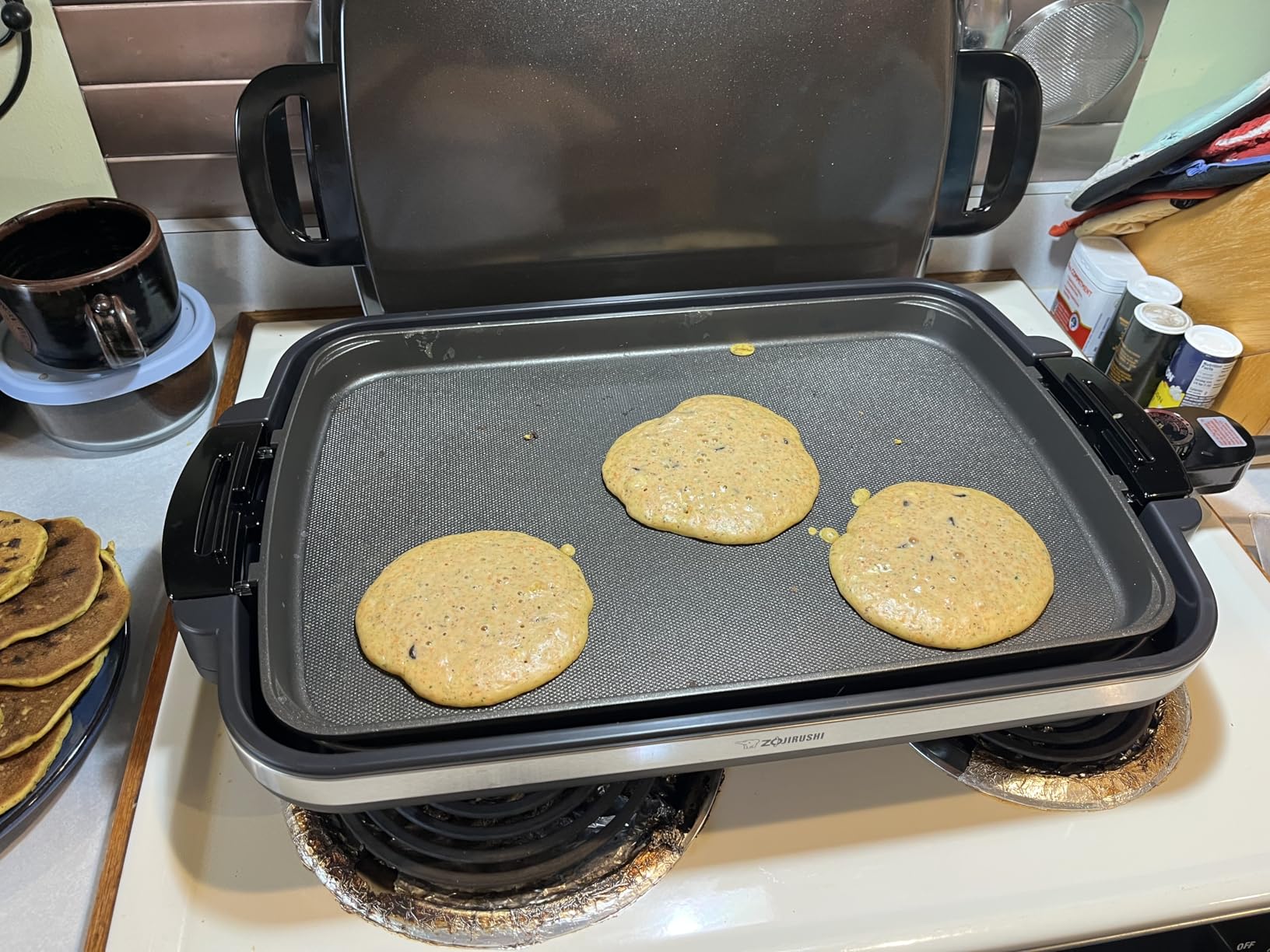 Zojirushi EA-DCC10 Gourmet Sizzler Electric Griddle, Stainless Brown Extra Large customer photo 1
