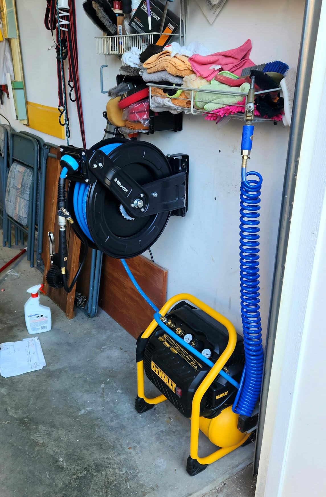 DEWALT Air Compressor for Trim, 200-PSI Max, Quiet Operation (DWFP55130) customer photo 1