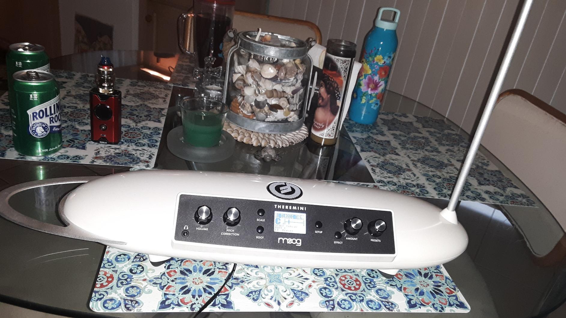 MOOG Theremini Theremin Synthesizer | Pitch Correction, CV Out, Built-In Tuner and Speaker, AniMOOG Synthesizer Sound Engine with 32 Presets customer photo 1