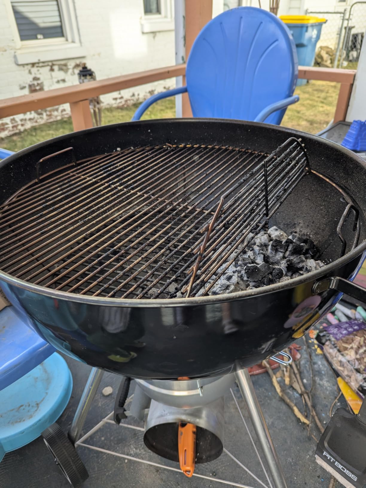 Weber Original Kettle Premium Charcoal Grill, 22-Inch, Black | Outdoor BBQ Grill with Built-In Thermometer, Heat Control Dampers & One-Touch Cleaning System customer photo 1