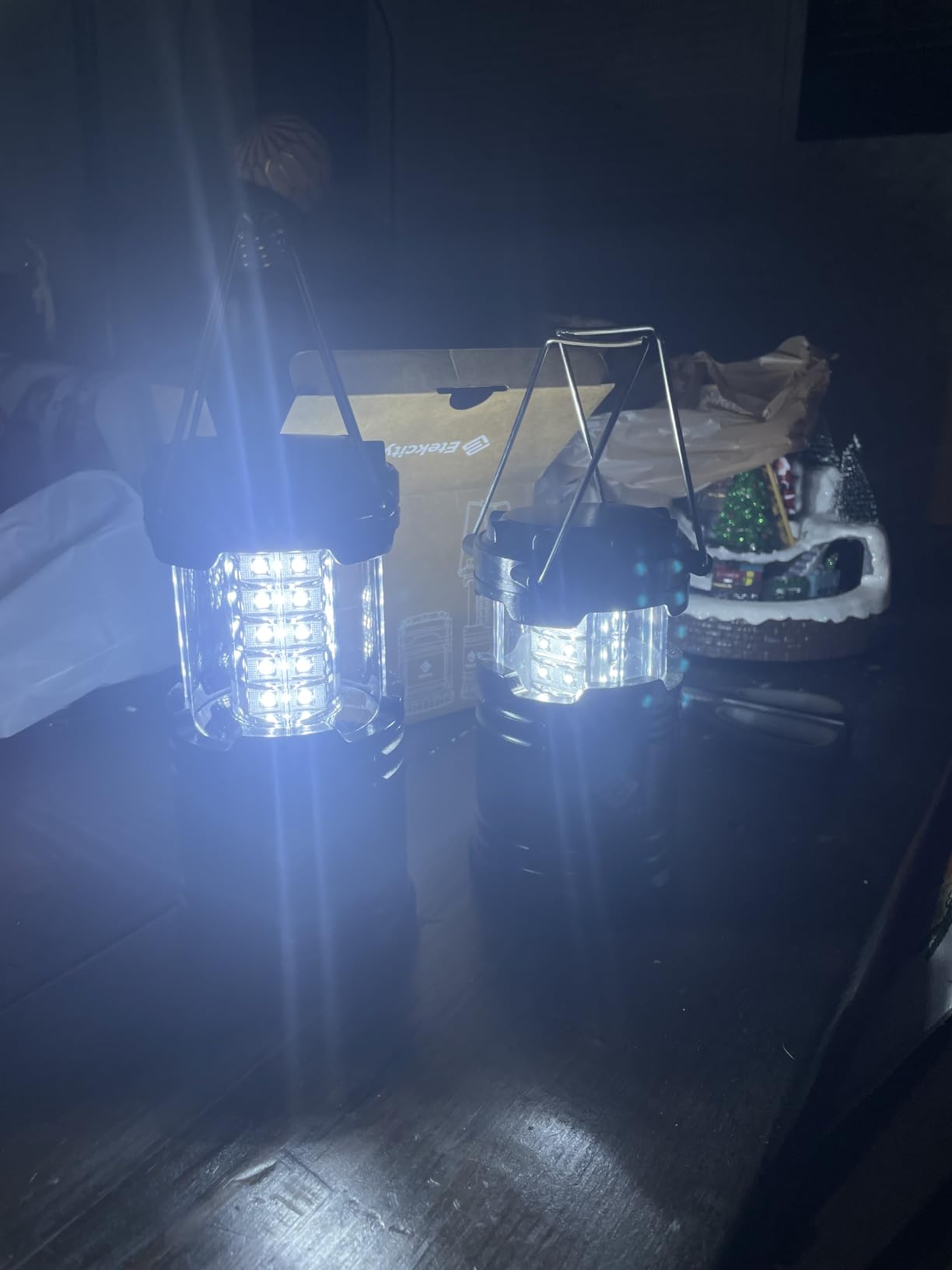 Etekcity LED Camping Lanterns, Battery Operated, 2 Pack | Power Outages, Hurricane Preparedness, Camping, Emergency Kit, Water Resistant, Collapsible Design, Batteries Included customer photo 1