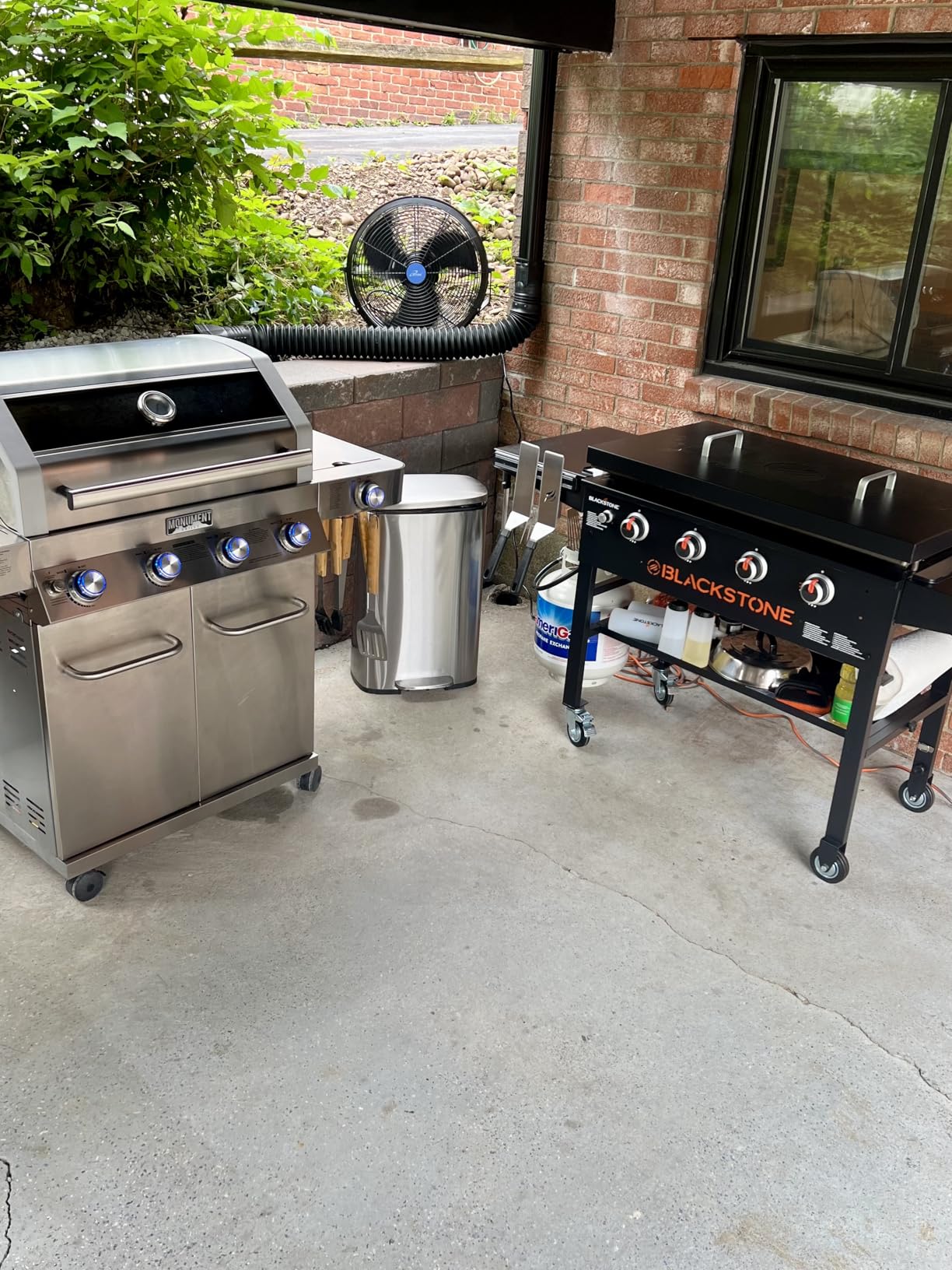 Larger 4+2 Burner Propane Gas Grills Stainless Steel Cabinet Style with Clearview Lid, Knob Controls, Built-In Thermometer, Infrared Side Sear Burners & Side Burners, Outdoor Use customer photo 1