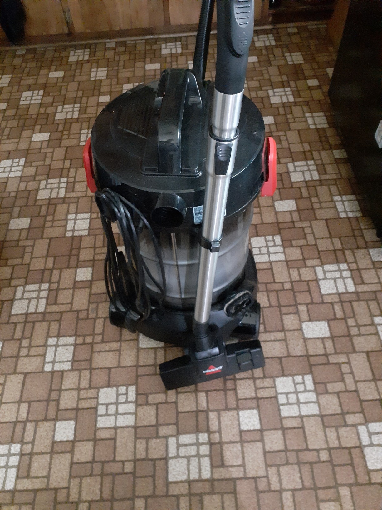 BISSELL MultiClean Wet/Dry Garage and Auto Vacuum, 2035M customer photo 2
