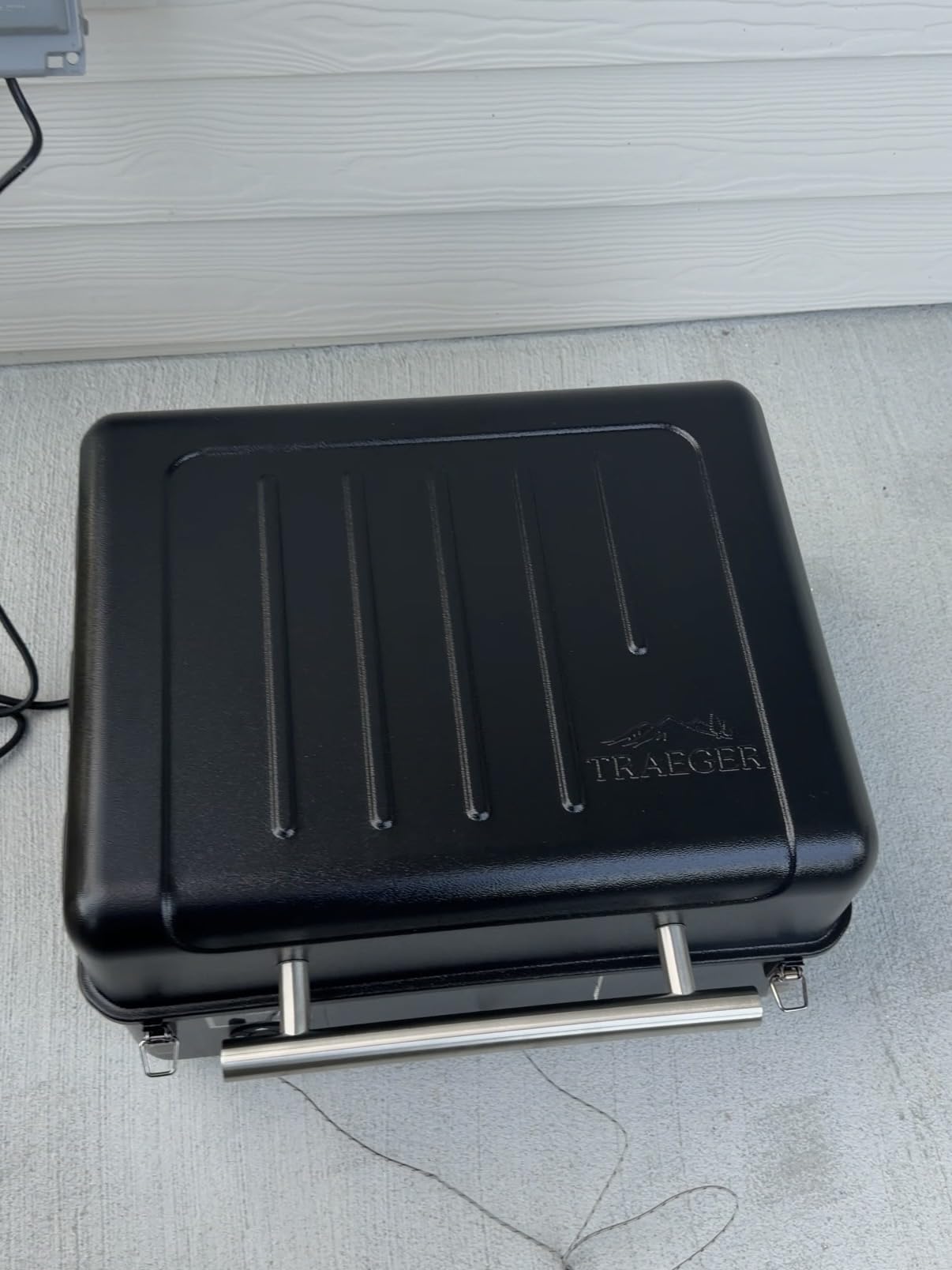 Traeger Grills TFT18KLD Ranger, Portable Wood Pellet Grill and Smoker - Electric Tabletop Pellet Smoker with Digital Arc Controller, Cast Iron Griddle, For Tailgating and Outdoor Cooking customer photo 2
