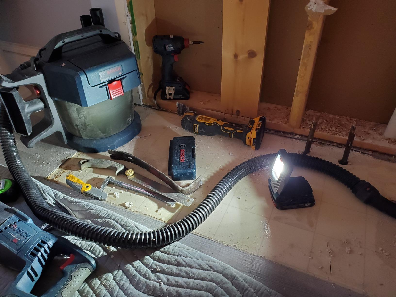 BOSCH GAS18V-3N 18V Cordless Wet Dry Vacuum, 2.6 Gallon Portable Shop Vac & Dust Extractor with HEPA Filter (Bare Tool) customer photo 1