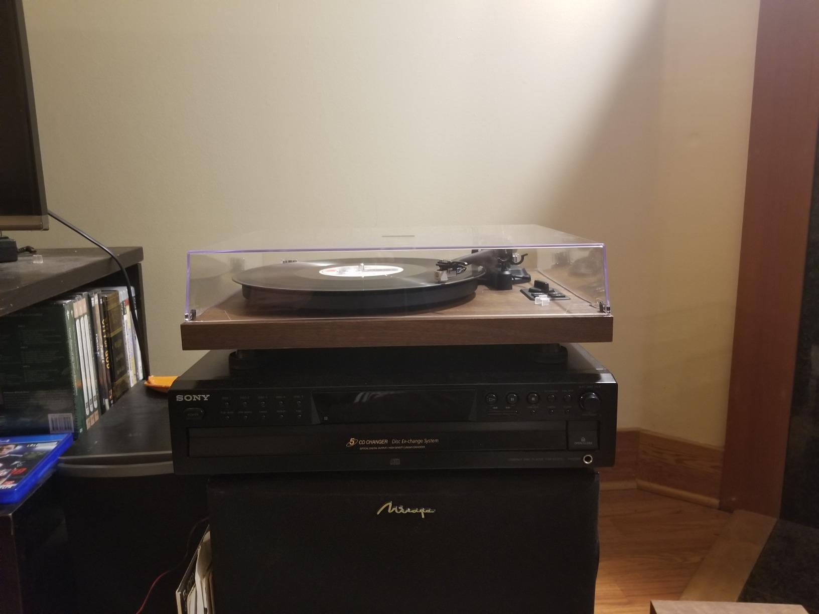 1 BY ONE Bluetooth Turntable HiFi System with 36 Watt Bookshelf Speakers | Patend Designed Vinyl Record Player with Magnetic Cartridge, Wireless Playback and Auto Off (Walnut) customer photo 1