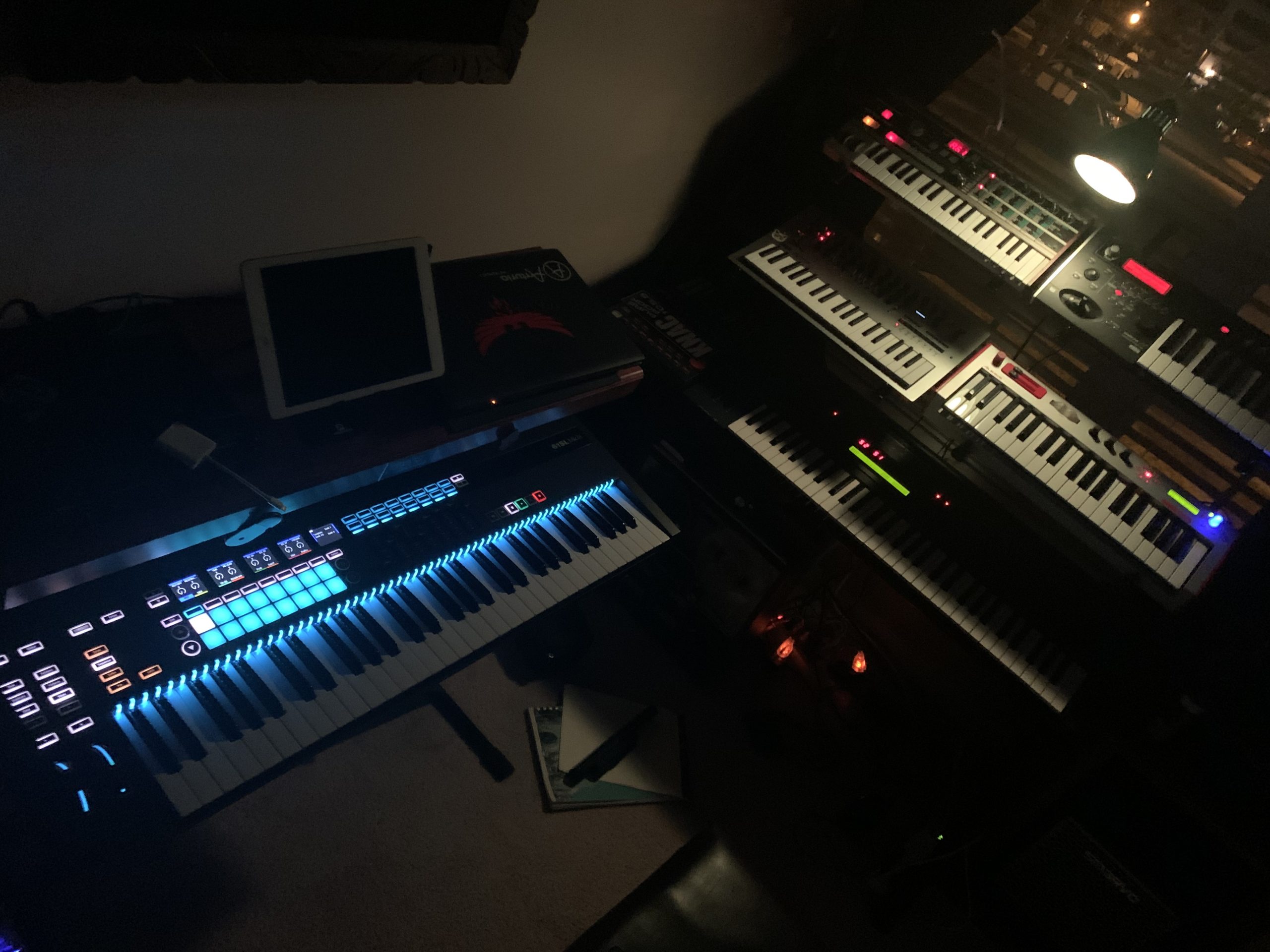 Novation 61SL MkIII 61-Key MIDI Controller Keyboard and Sequencer with RGB LED Per Key, 8-Track Sequencer, 5 LCD Screens, MIDI I/O, CV/Gate Out customer photo 1
