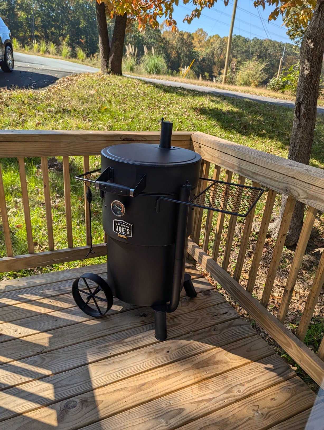 Char-Broil Oklahoma Joe's Bronco Barrel Drum Smoker with Porcelain Coated Steel, Air Intake Channel, and 630 Square Inches Cooking Surface, Black customer photo 2