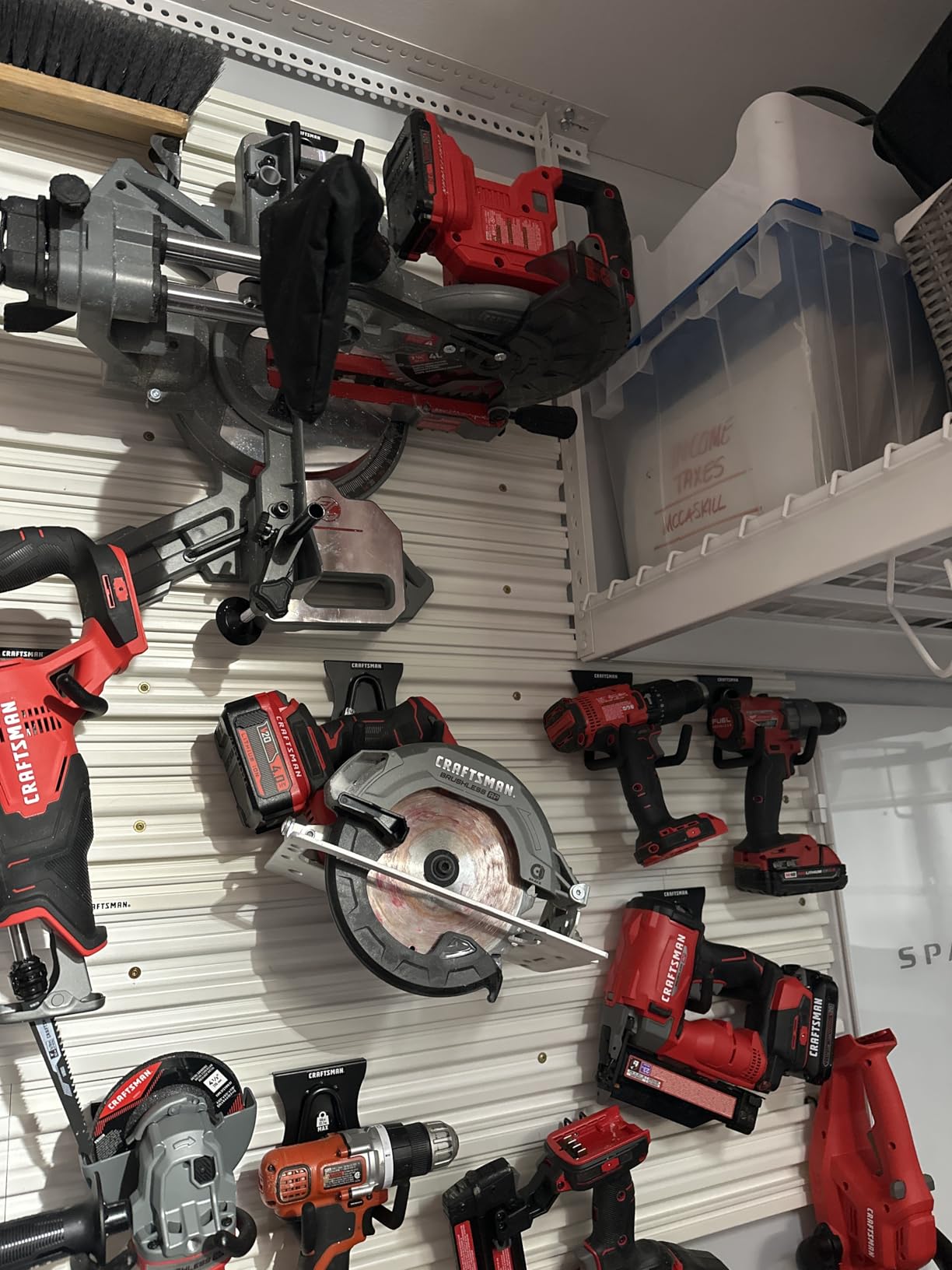 CRAFTSMAN V20 Cordless Sliding Miter Saw, 7-1/4 inch, Single Bevel, Battery and Charger Included (CMCS714M1) customer photo 1