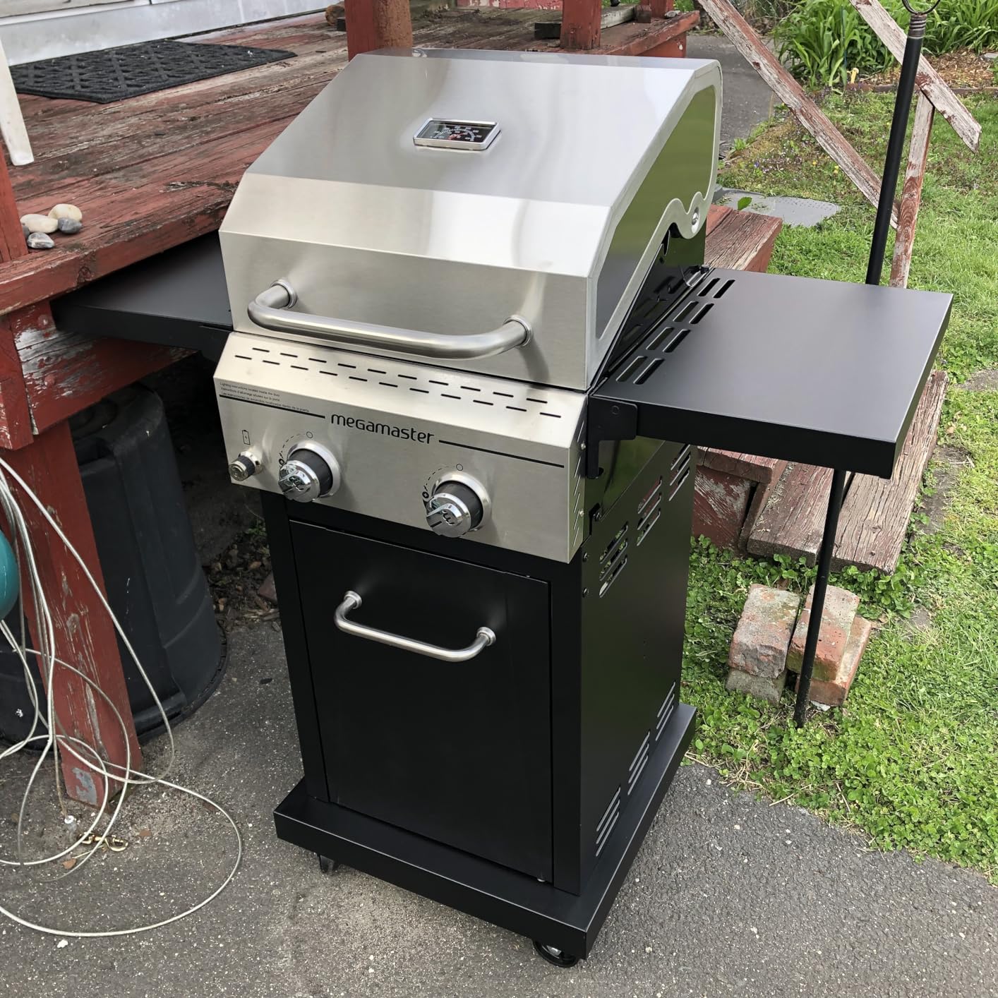 Megamaster Deluxe 2-Burner Gas Grill with Foldable Side Tables customer photo 2