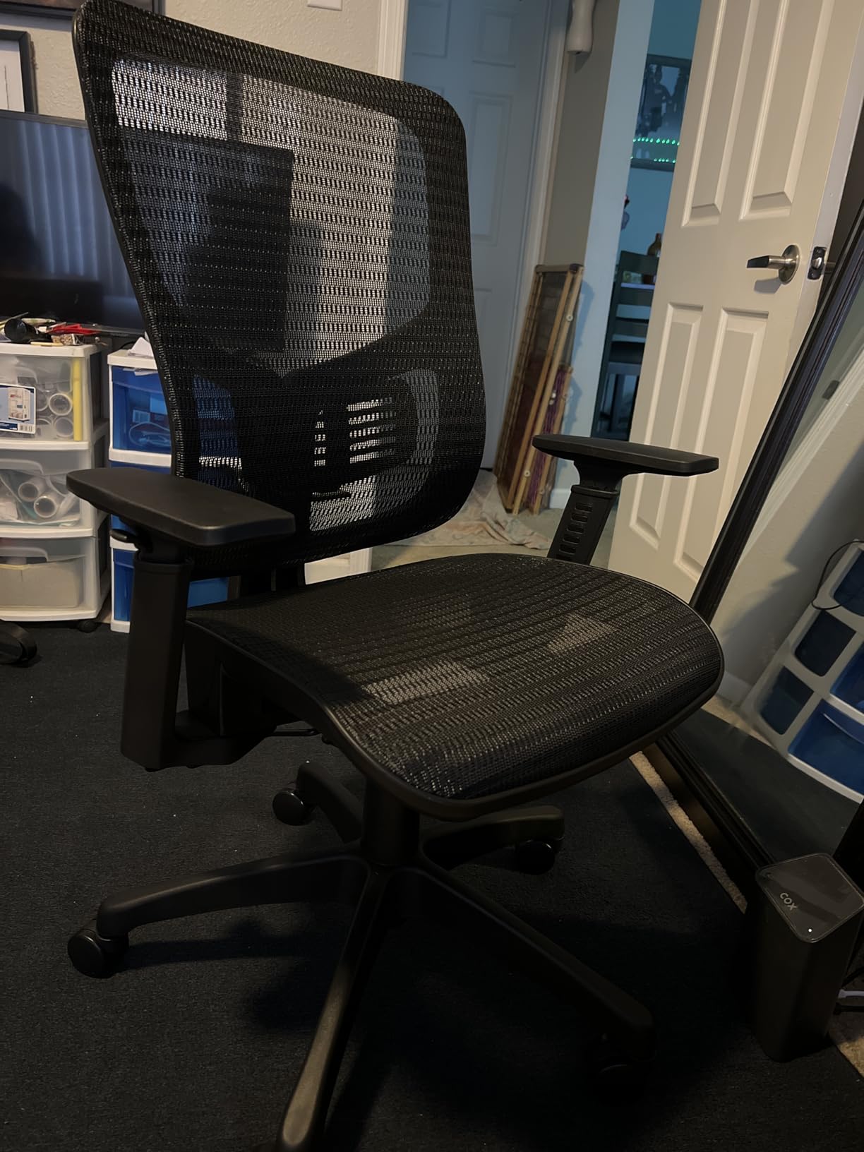 Staples Ergonomic Task Chair, Mesh, Ergonomic, Lumbar Support, Adjustable Height, Black customer photo 2