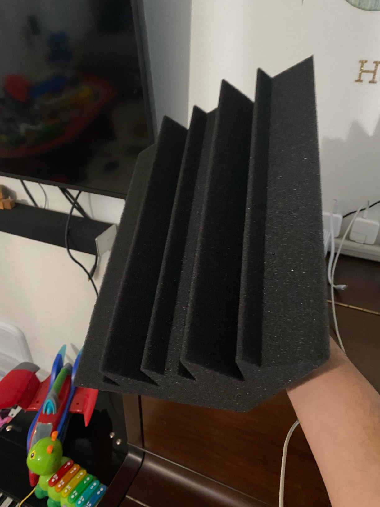 JBER 4Pack Acoustic Foam Corner Bass Traps, Studio Foam Corner Block Finish | 12
