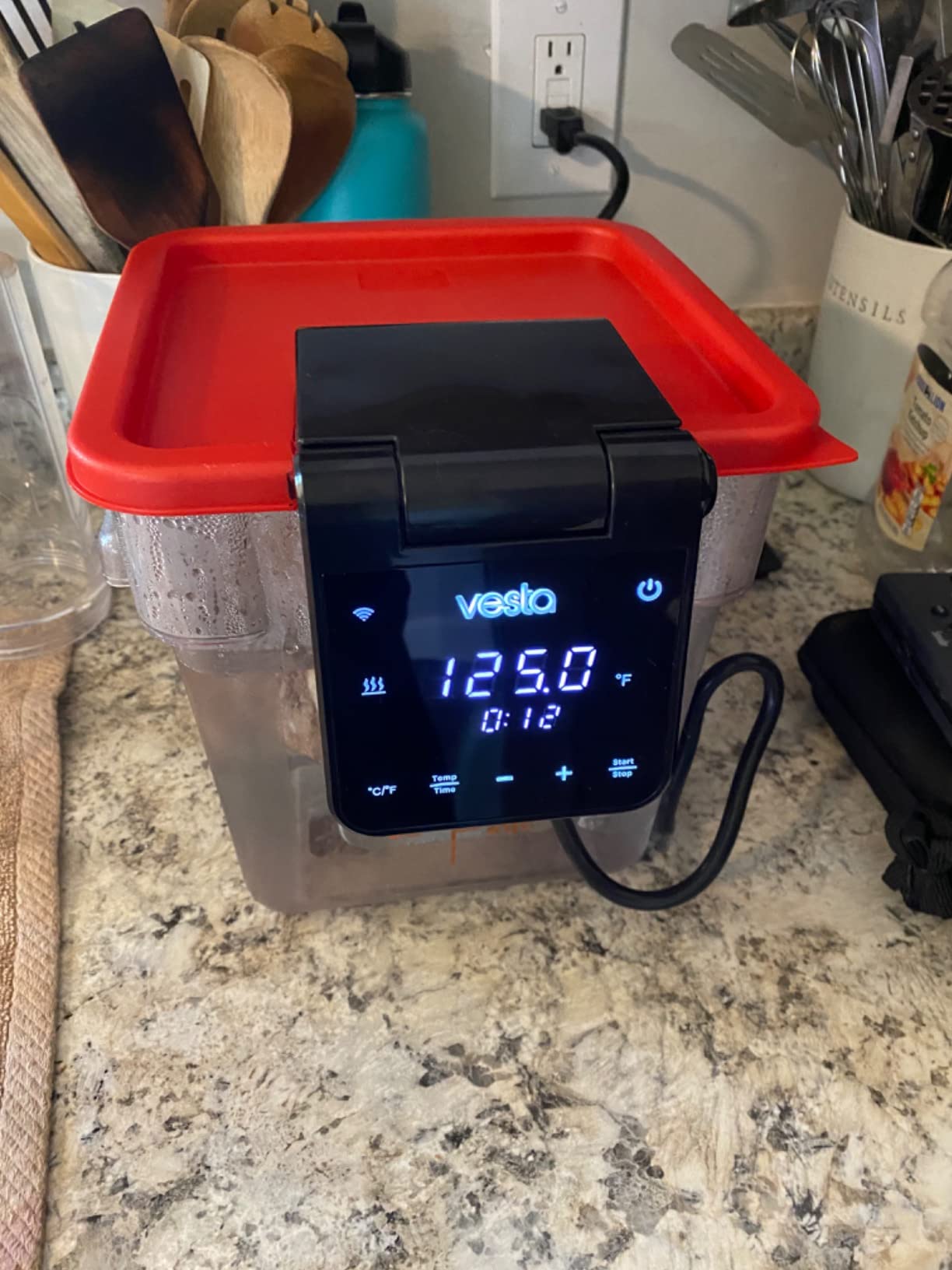 Vesta Precision Sous Vide Cooker, NSF Certified, 40L Capacity, App Control, Large Display Screen, Foldable Design, IPX7 Waterproof, 1200W High Performance Commercial Immersion Circulator customer photo 1