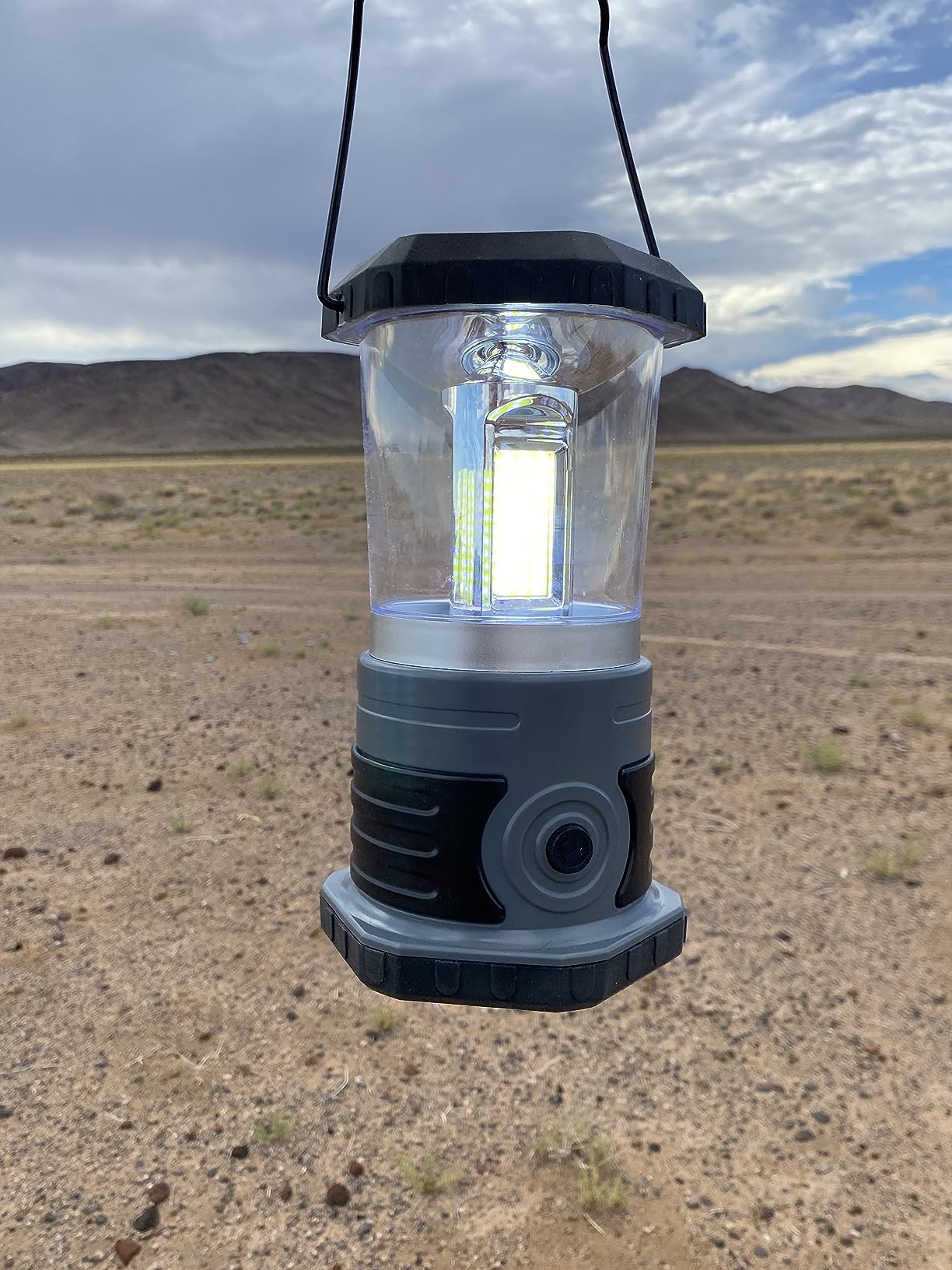 innofox LED Camping Lantern, 1500 LM Lanterns for Power Outages with 4 D Batteries Included, Battery Powered Lantern Flashlight with 4 Light Modes, Weatherproof Tent Light for Storms and Hurricanes customer photo 1