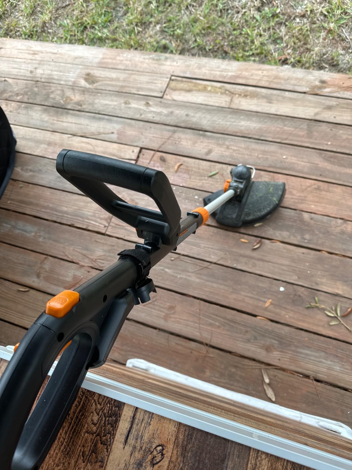 Worx 3 in 1 Cordless String Trimmer/Lawn Edger/Mini Mower | 12