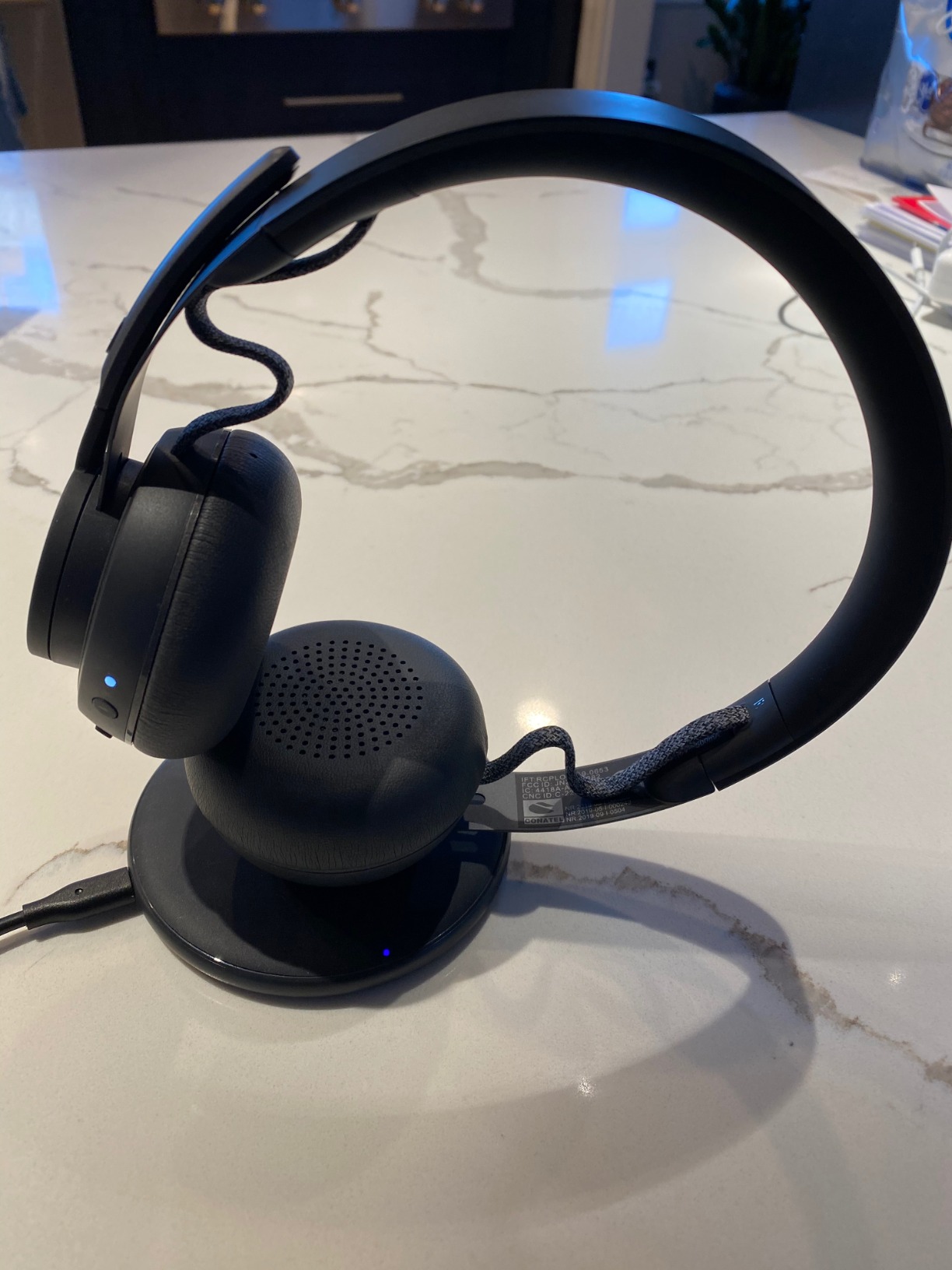 Logitech Zone Wireless Certified Microsoft Teams Bluetooth Headset | Active noise cancellation, Qi charging, Teams and Zoom certified, leatherette ear pads customer photo 1