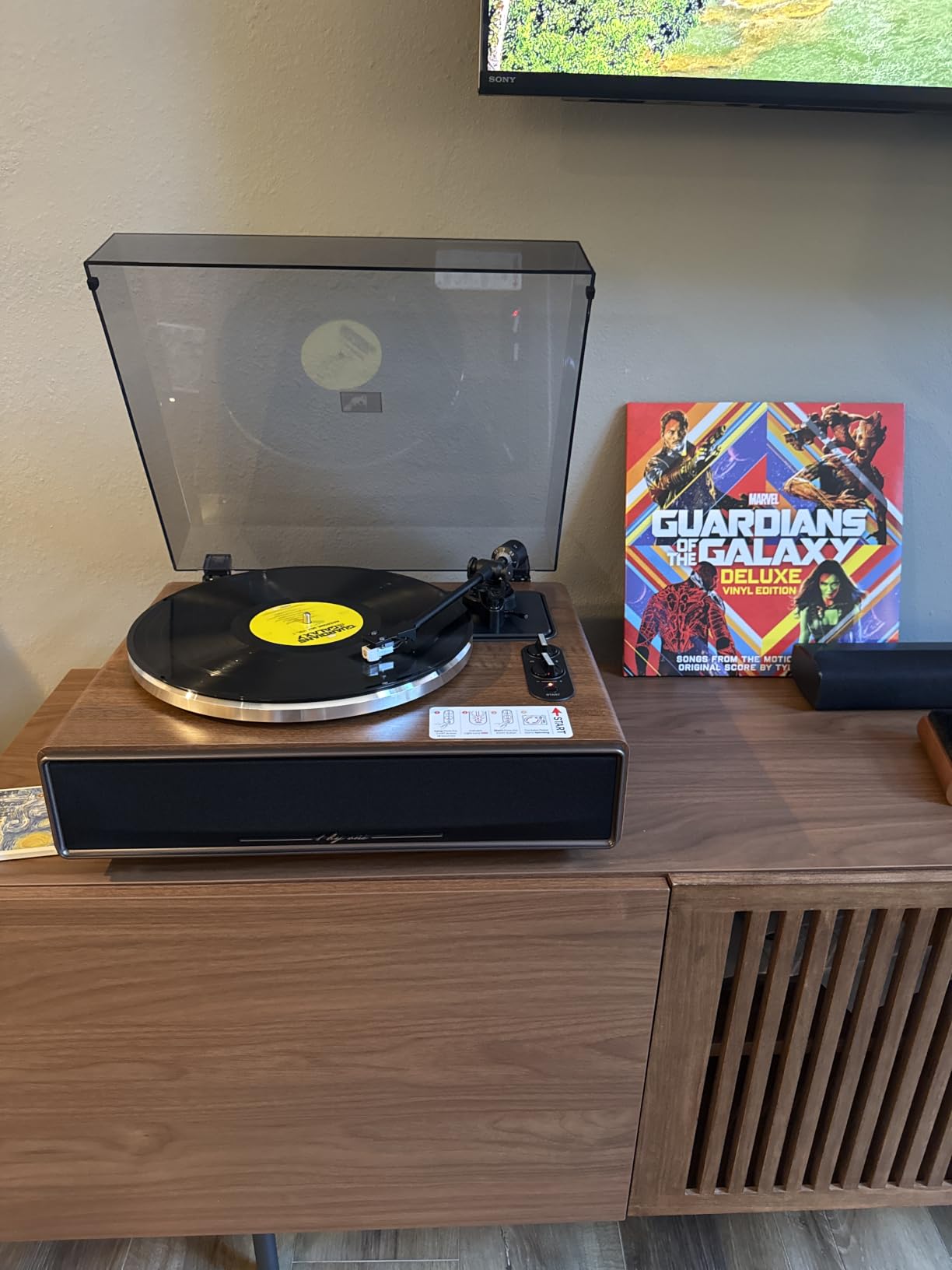 1 BY ONE High Fidelity Belt Drive Turntable with Built-in Speakers | Vinyl Record Player with Magnetic Cartridge, Wireless Playback and Aux-in Functionality, Auto Off customer photo 1