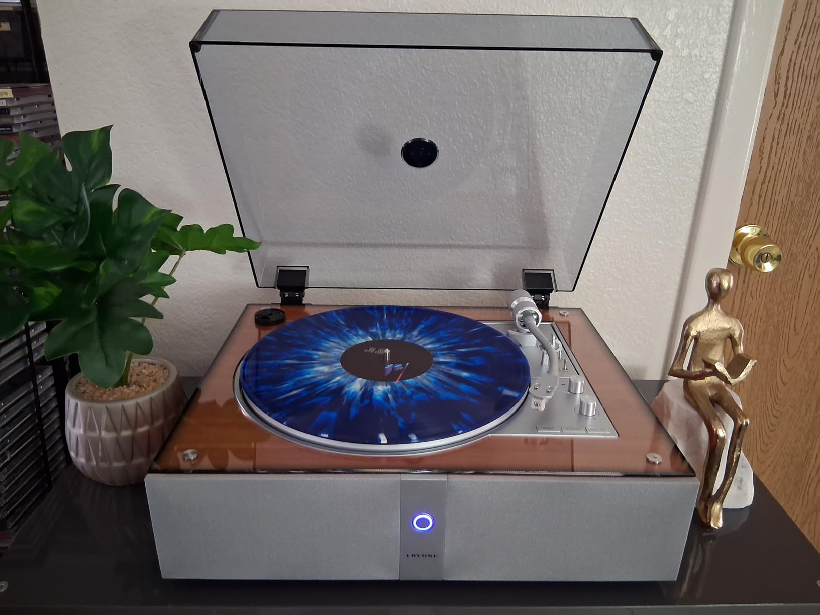 1 BY ONE Fully Automatic Record Player, All-in-One Vinyl Turntable with Automatic Repeat Function, Remote Control, Built in Speakers& DSP, Phono Preamp, AT-3600L Cartridge, Belt Drive 2-Speeds customer photo 1