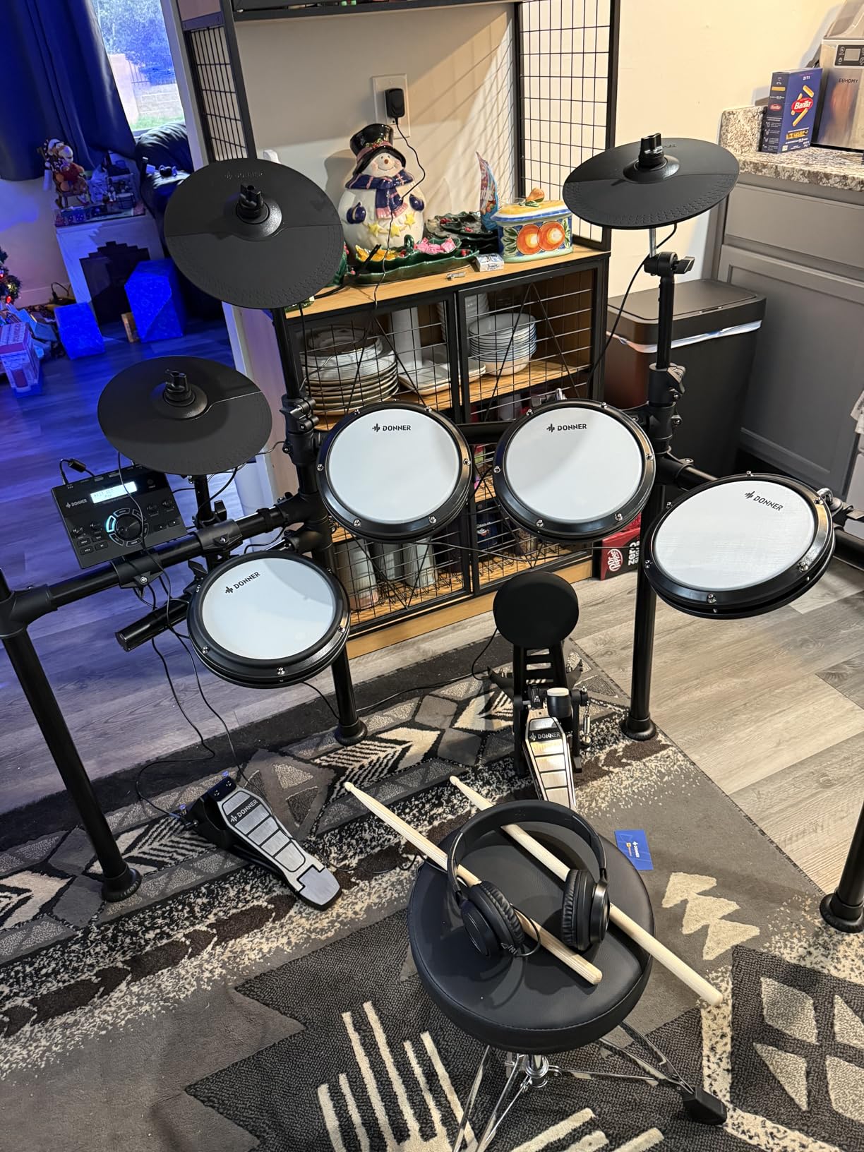 Donner DED-200 Electric Drum Set with Quiet Mesh Drum Pads, 2 Cymbals w/Choke, 31 Kits and 450+ Sounds, Throne, Headphones, Sticks, USB MIDI, Melodics Lessons (5 Pads, 3 Cymbals) customer photo 1