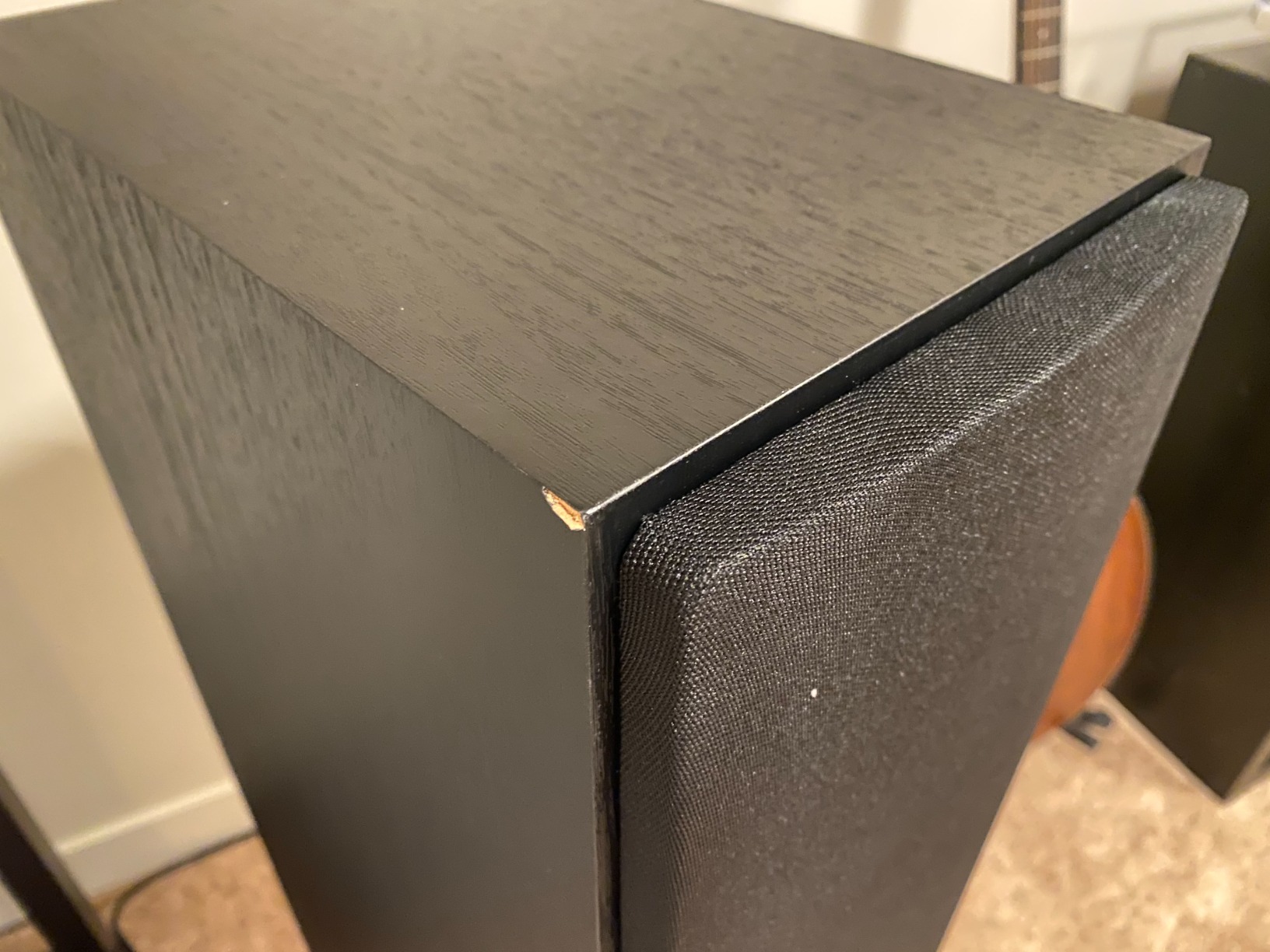 ELAC Uni-Fi 2.0 UF52 Floorstanding Speaker (Single) customer photo 2