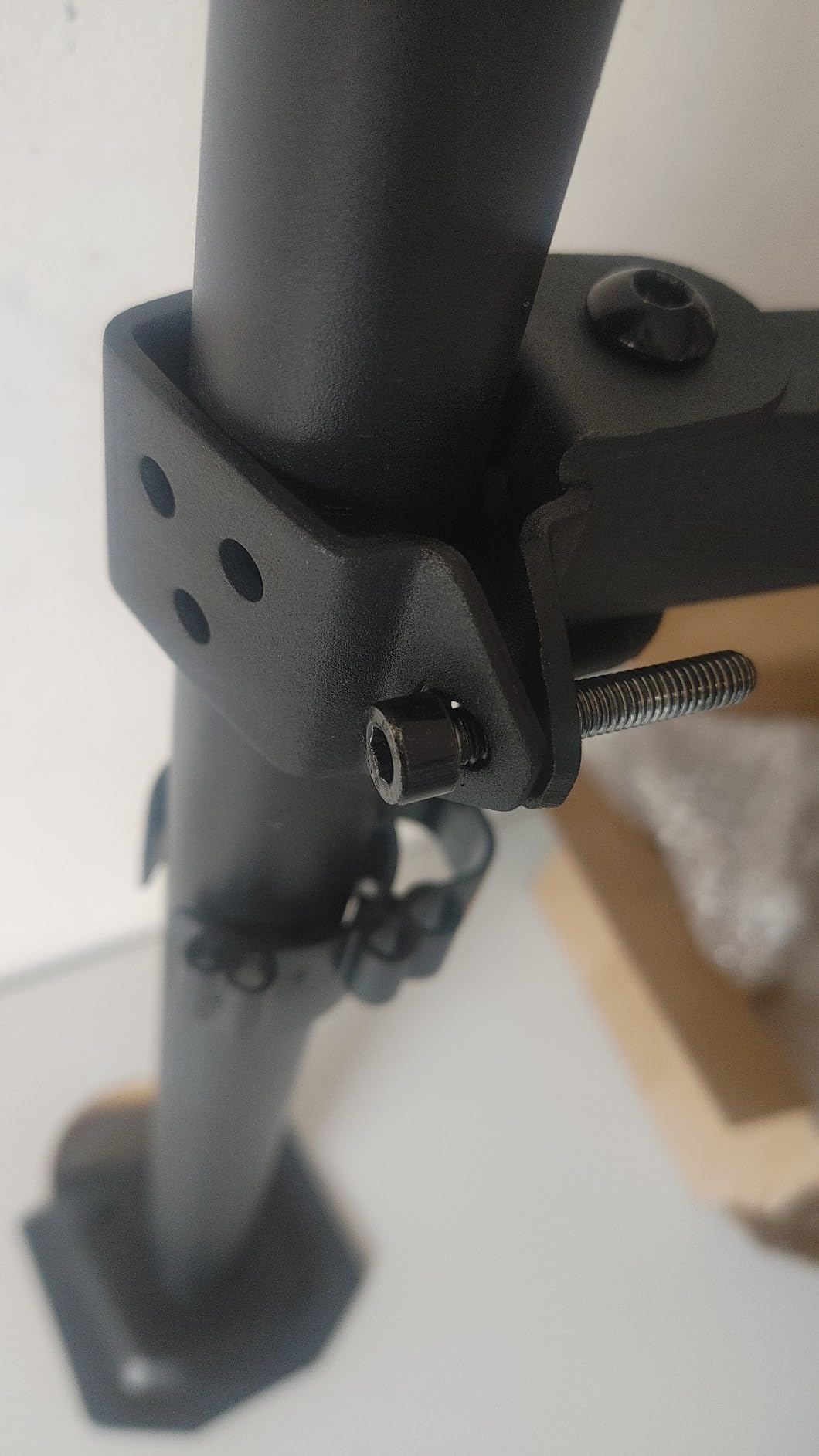 Redbat Monitor and Laptop Mount Stand, Fully Adjustable Monitor Arm with Vented Tray for 13
