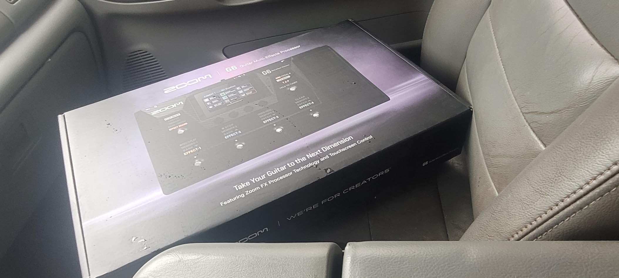 Zoom G6 Guitar Multi-Effects Processor with Amp Modeling, IRs, Looper, Touchscreen Display, USB Audio Interface customer photo 1