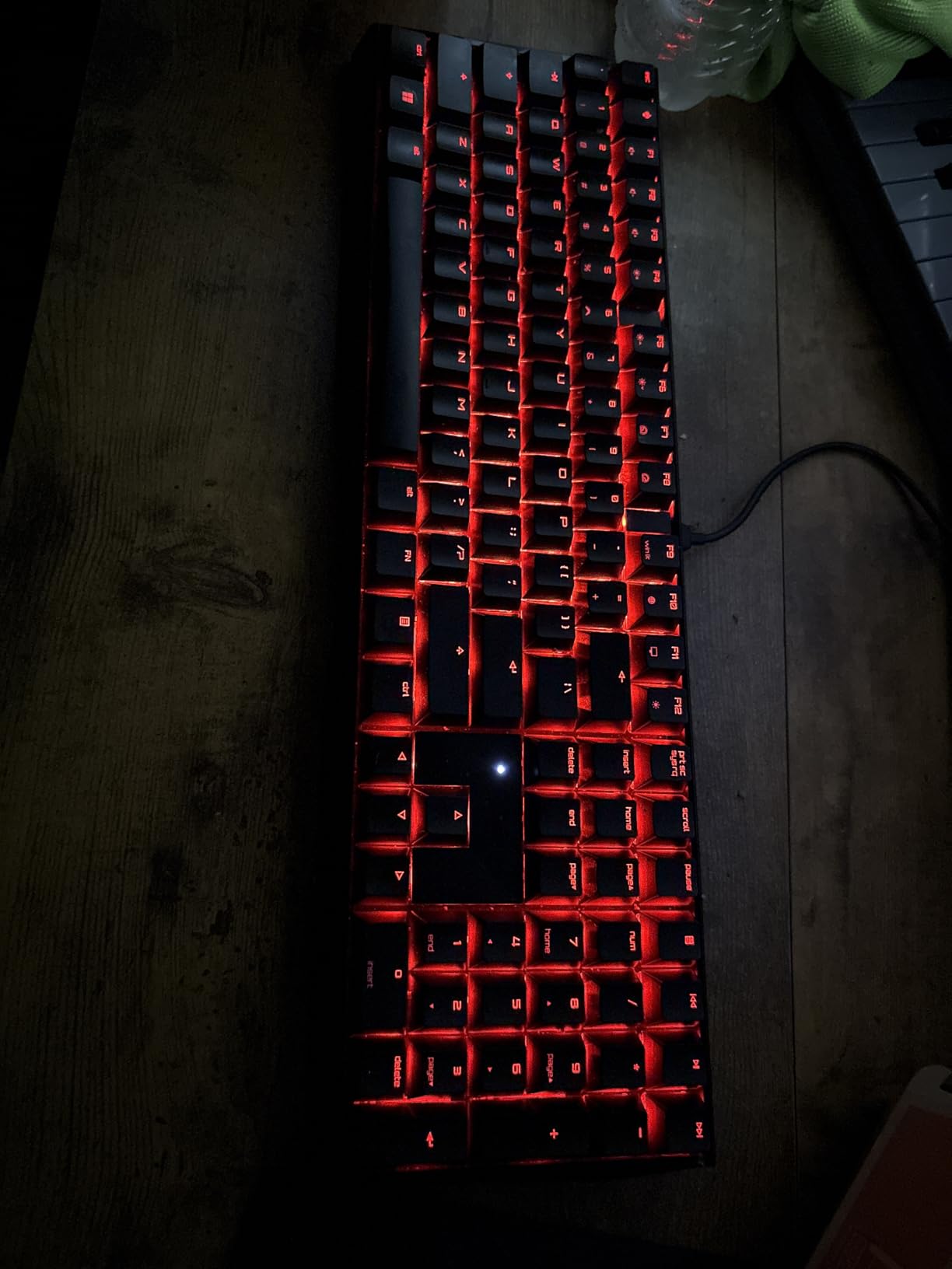 Cherry MX 3.0S, Wired Mechanical Gaming Keyboard, Robust Aluminum Housing, RGB-Lighting, Full Key Rollover, Anti Ghosting, MX2A Silent RED Switches, Black customer photo 2
