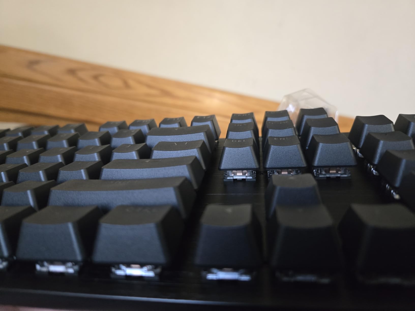 Logitech G413 SE Full-Size Mechanical Gaming Keyboard - Backlit Keyboard with Tactile Mechanical Switches, Anti-Ghosting, Compatible with Windows, macOS - Black Aluminum customer photo 1