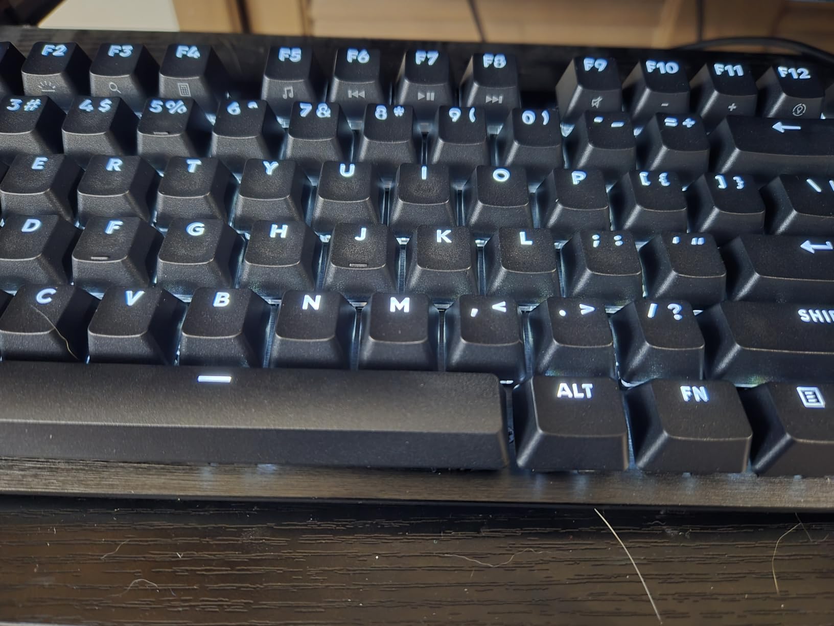 Logitech G413 SE Full-Size Mechanical Gaming Keyboard - Backlit Keyboard with Tactile Mechanical Switches, Anti-Ghosting, Compatible with Windows, macOS - Black Aluminum customer photo 2