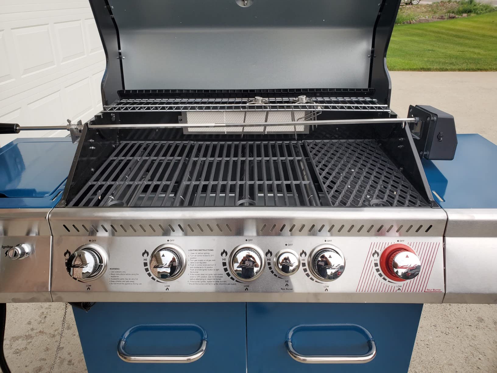 Royal Gourmet GA5403B 5-Burner Gas Grill with Side Burner & Sear Burner, 64,000 BTU, 666 Sq. In. Cooking Area, Electronic Ignition, Cabinet-Style Grill for Outdoor Grilling & Backyard Cooking, Blue customer photo 2