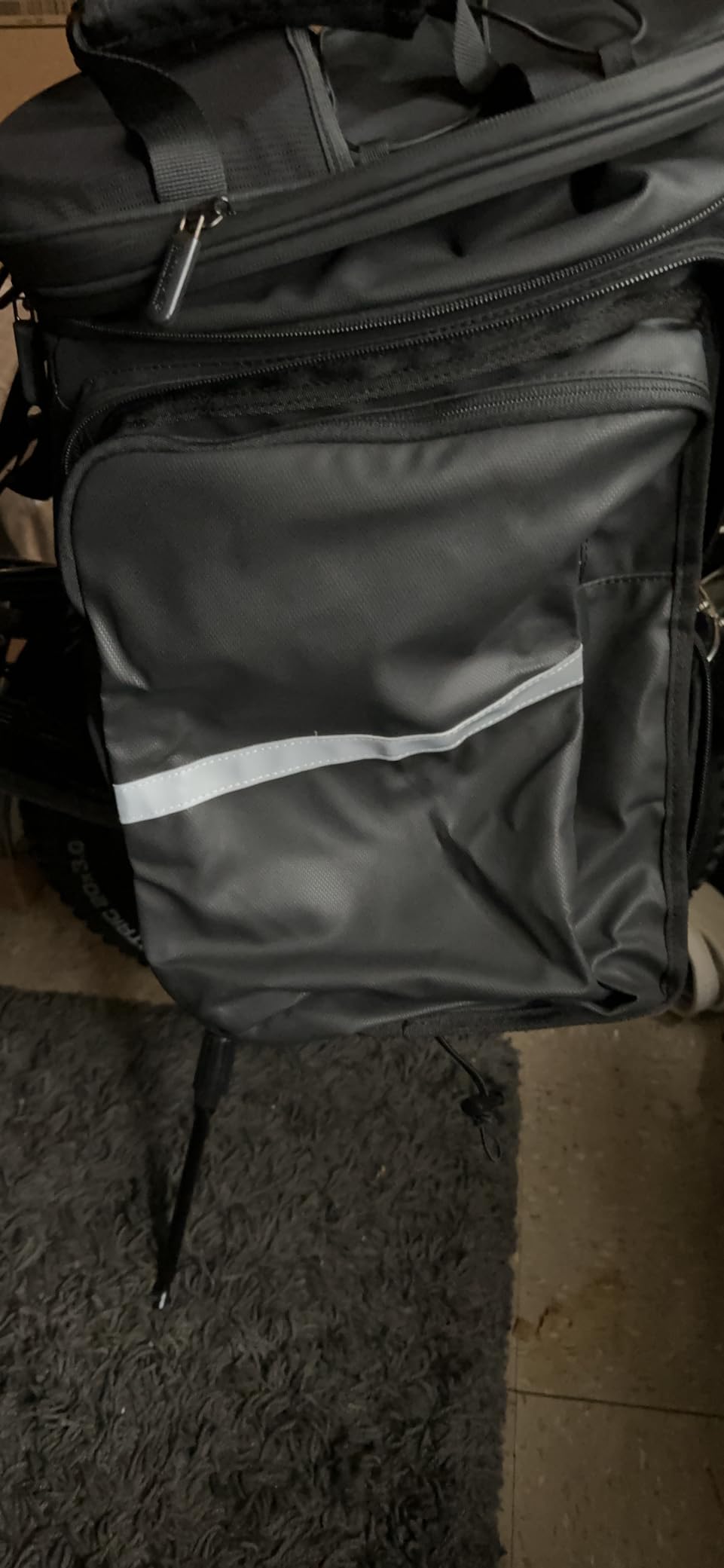 HUNTVP Bike Trunk Bag Expandable 11-30L Rack Bags Bike Pannier Bags Rear Seat Bag Handbag for Bicycle Cargo Rack Saddle Bag Bicycle Commuter Shoulder Luggage Bag customer photo 2