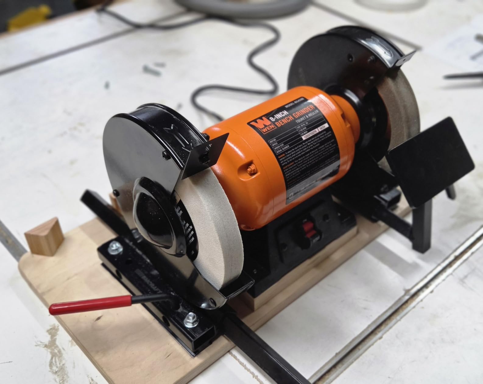 WEN BG4286 3-Amp 8-Inch Slow Speed Bench Grinder, Orange, Black customer photo 1
