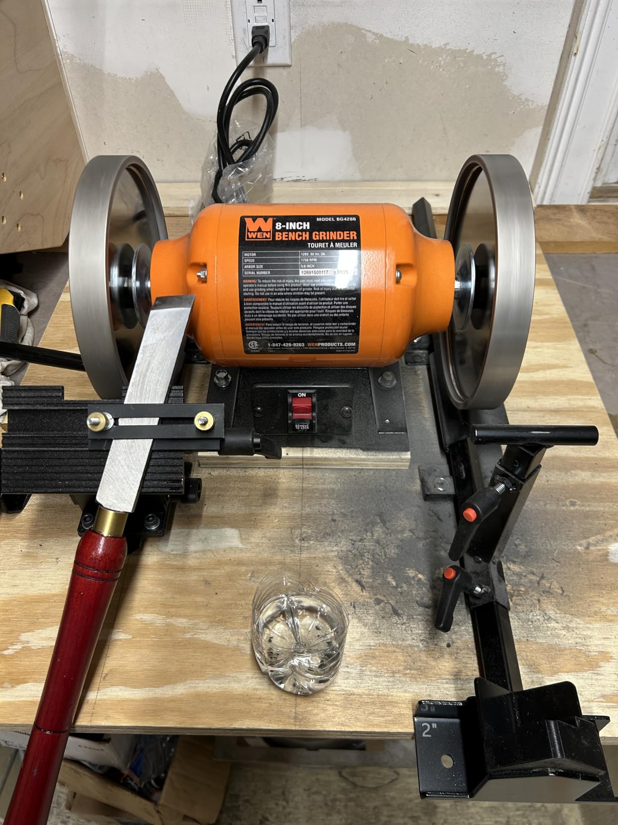 WEN BG4286 3-Amp 8-Inch Slow Speed Bench Grinder, Orange, Black customer photo 2