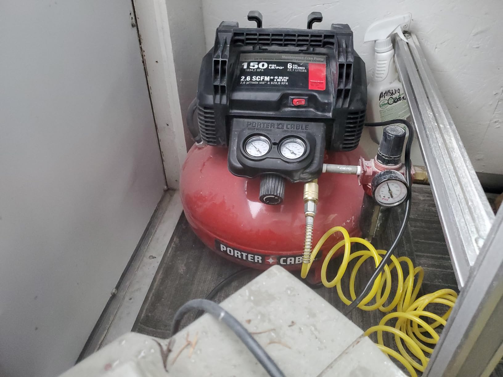PORTER-CABLE Portable Pancake Air Compressor, 6 Gallon, 150 Max PSI, Oil-Free Maintenance-Free Pump customer photo 1