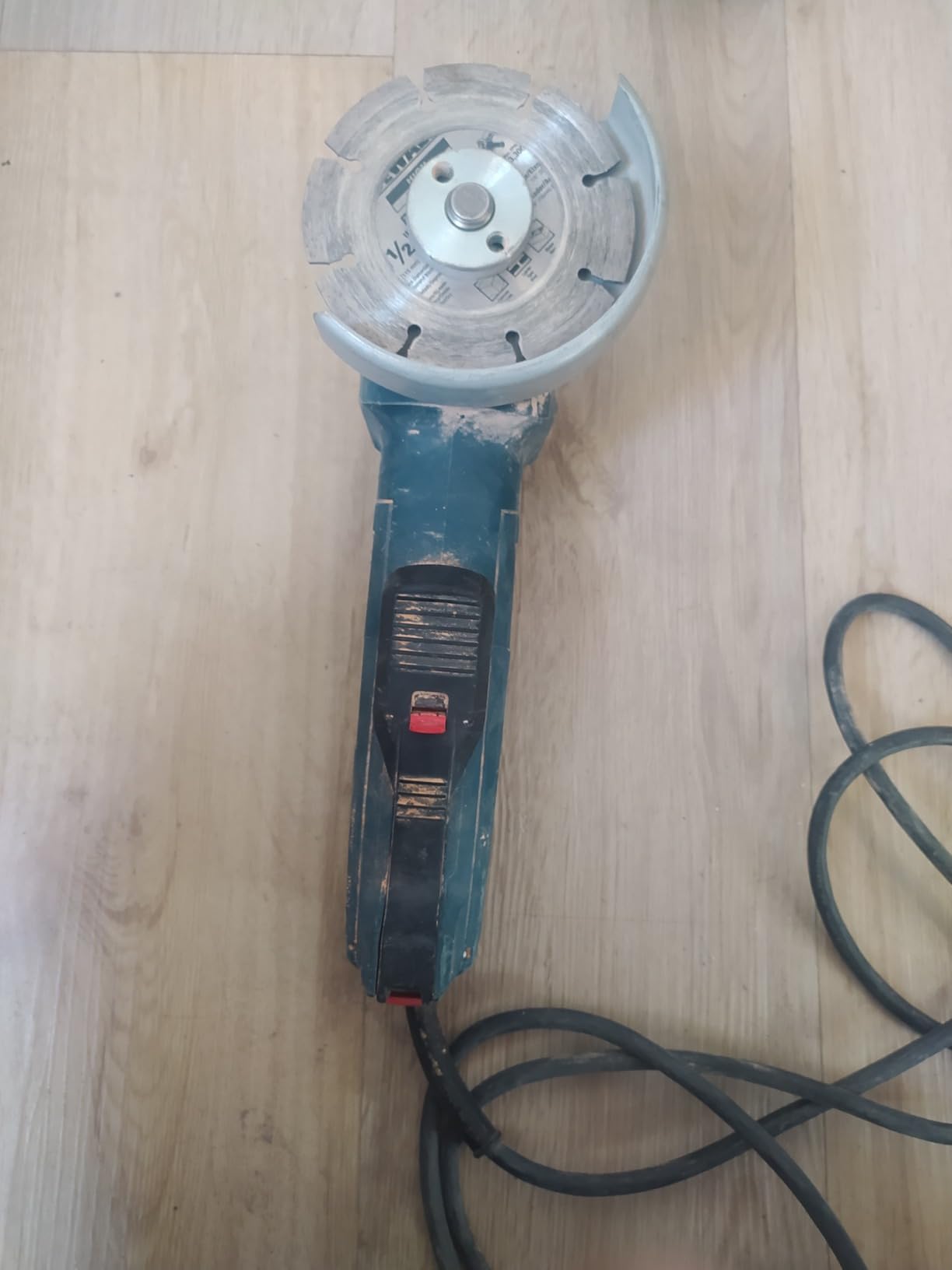 Bosch GWS10-450P 4-1/2 In. Ergonomic Angle Grinder with Paddle Switch customer photo 2