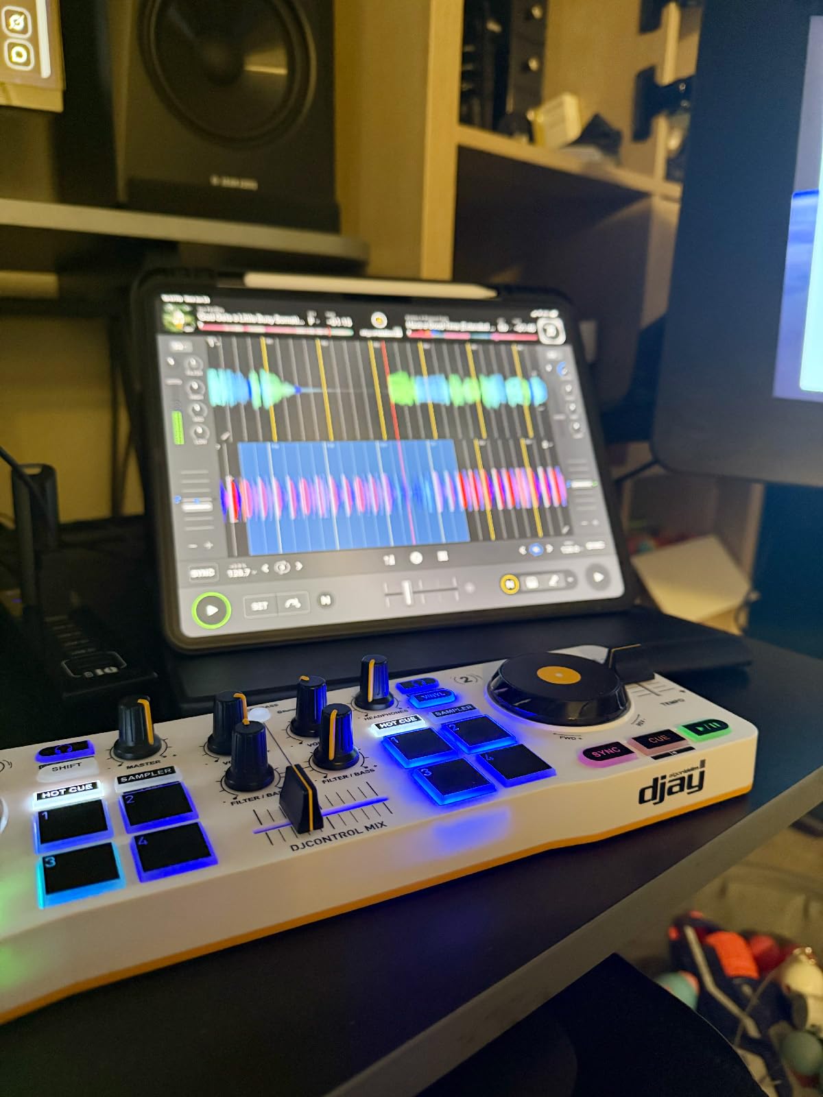 Hercules DJControl Mix Bluetooth Wireless DJ Controller for Smartphones (iOS and Android) - dJay app - 2 Decks, White customer photo 1