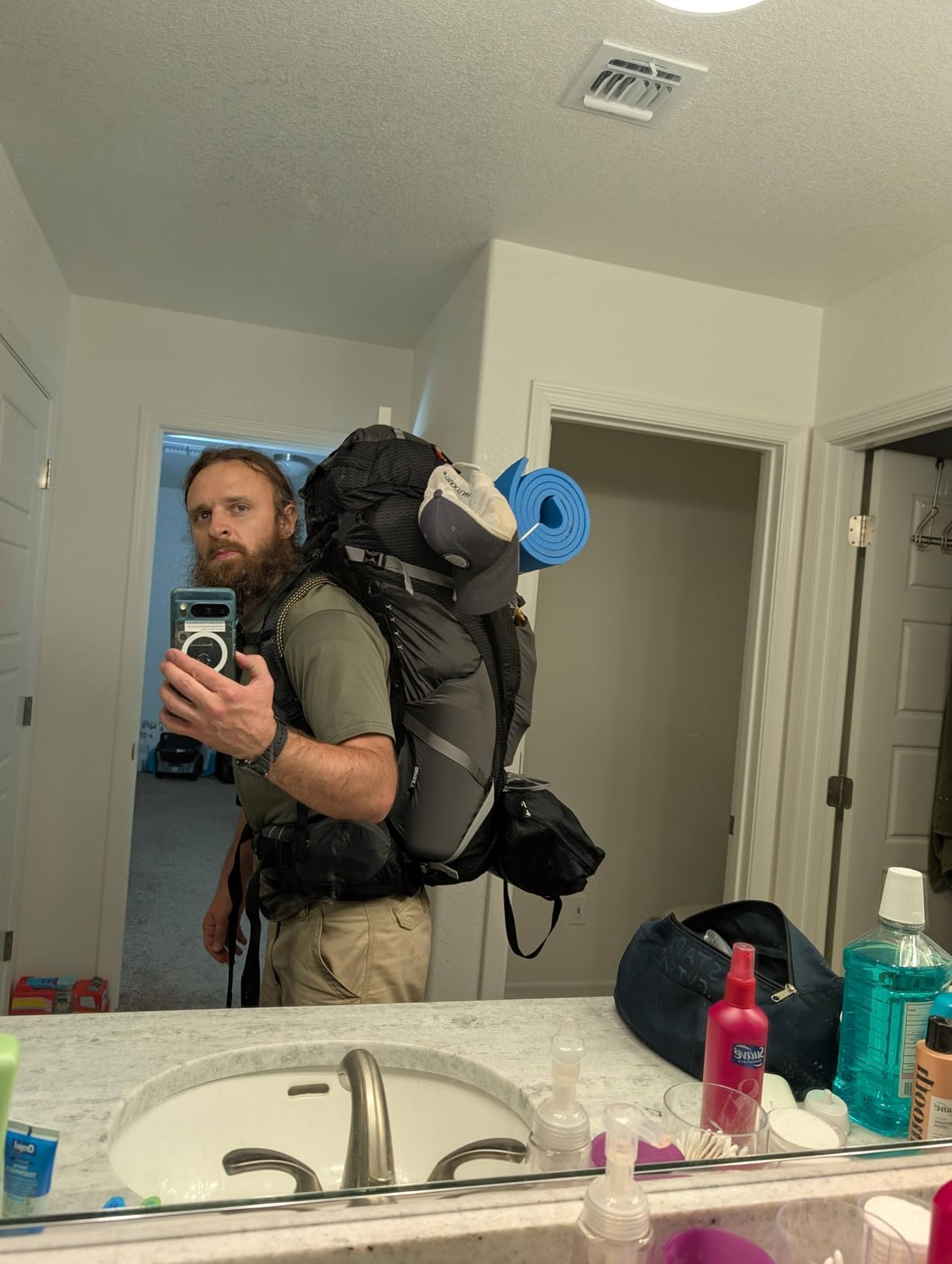 Osprey Atmos AG 65L Men's Backpacking Backpack, Black, S/M customer photo 2