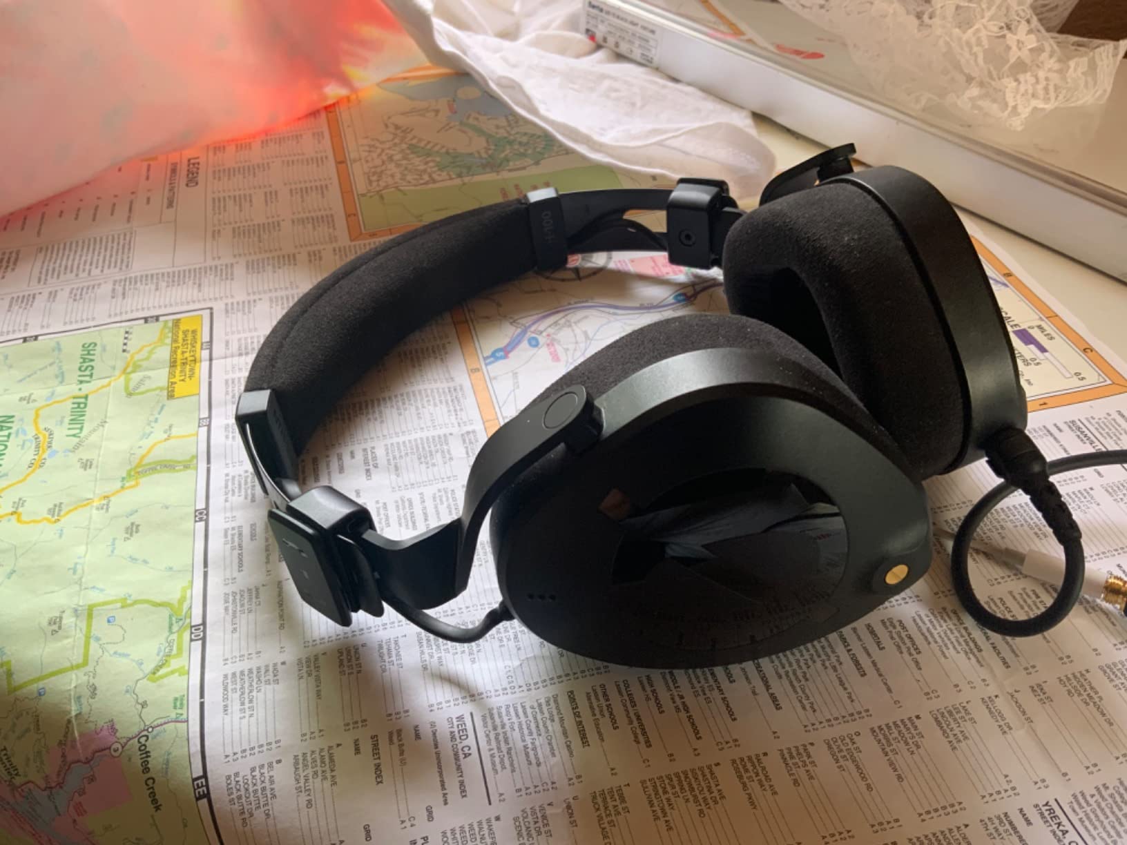 RODE NTH-100 Professional Over-ear Headphones For Content Creation, Music Production, Mixing and Audio Editing, Podcasting, Location Recording, Black customer photo 2