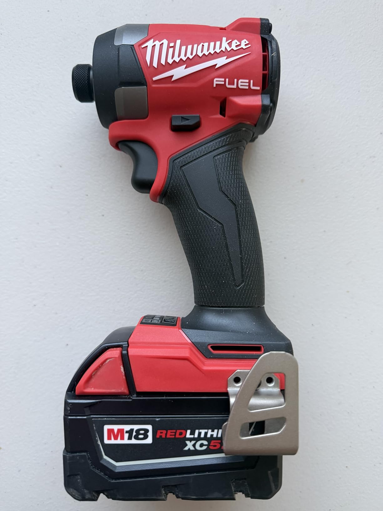 Milwaukee Electric - M18 Fuel 1/4 HEX Impact Driver customer photo 2