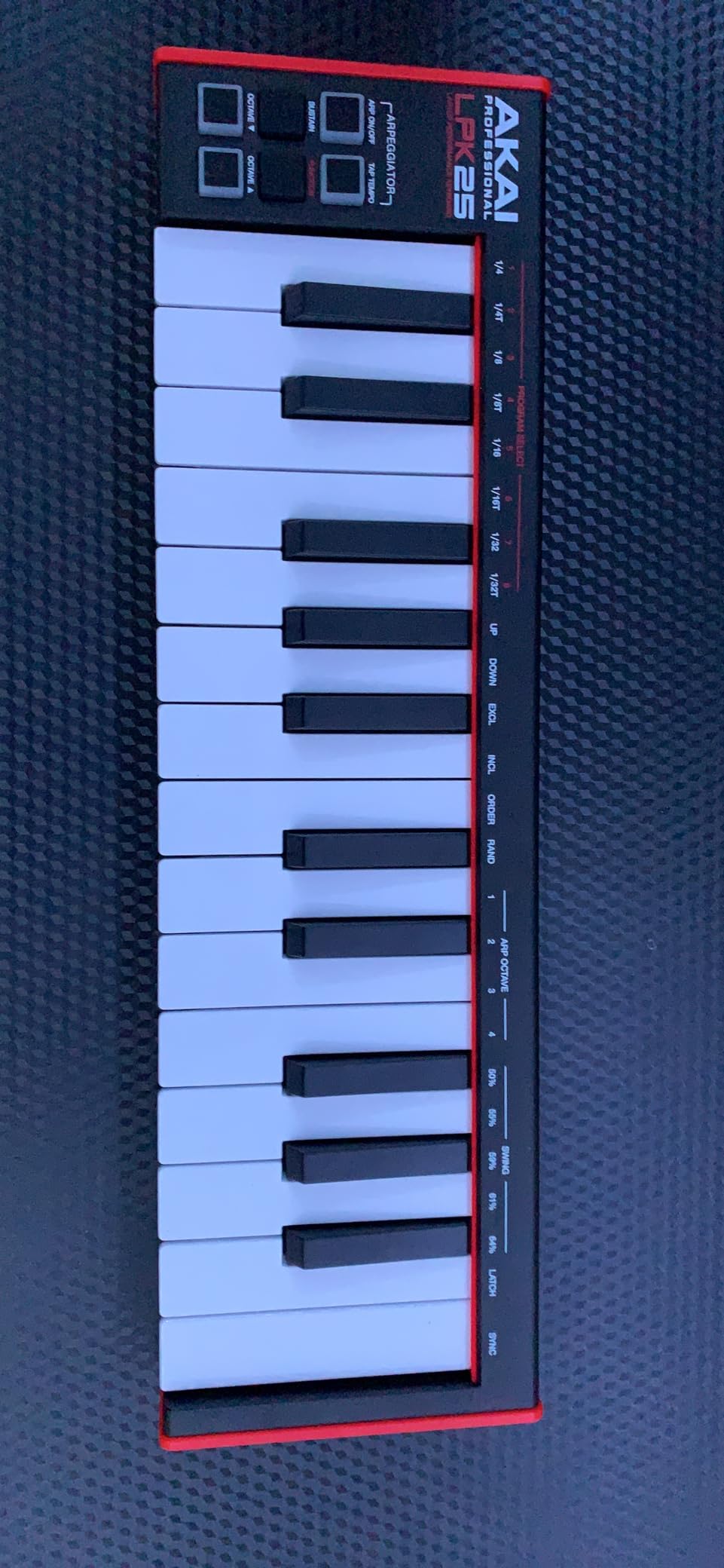 Akai Professional LPK25 25-Key USB MIDI Keyboard Controller | Velocity-Sensitive Mini Keys, Arpeggiator, Universal DAW Compatiblity, for Music Producers customer photo 2