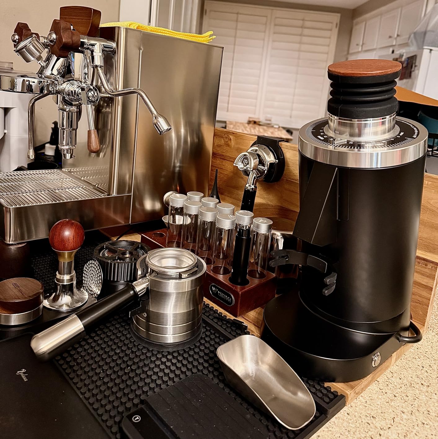 MiiCoffee DF83 Gen 2 Single Dose Coffee Grinder (Black) customer photo 1