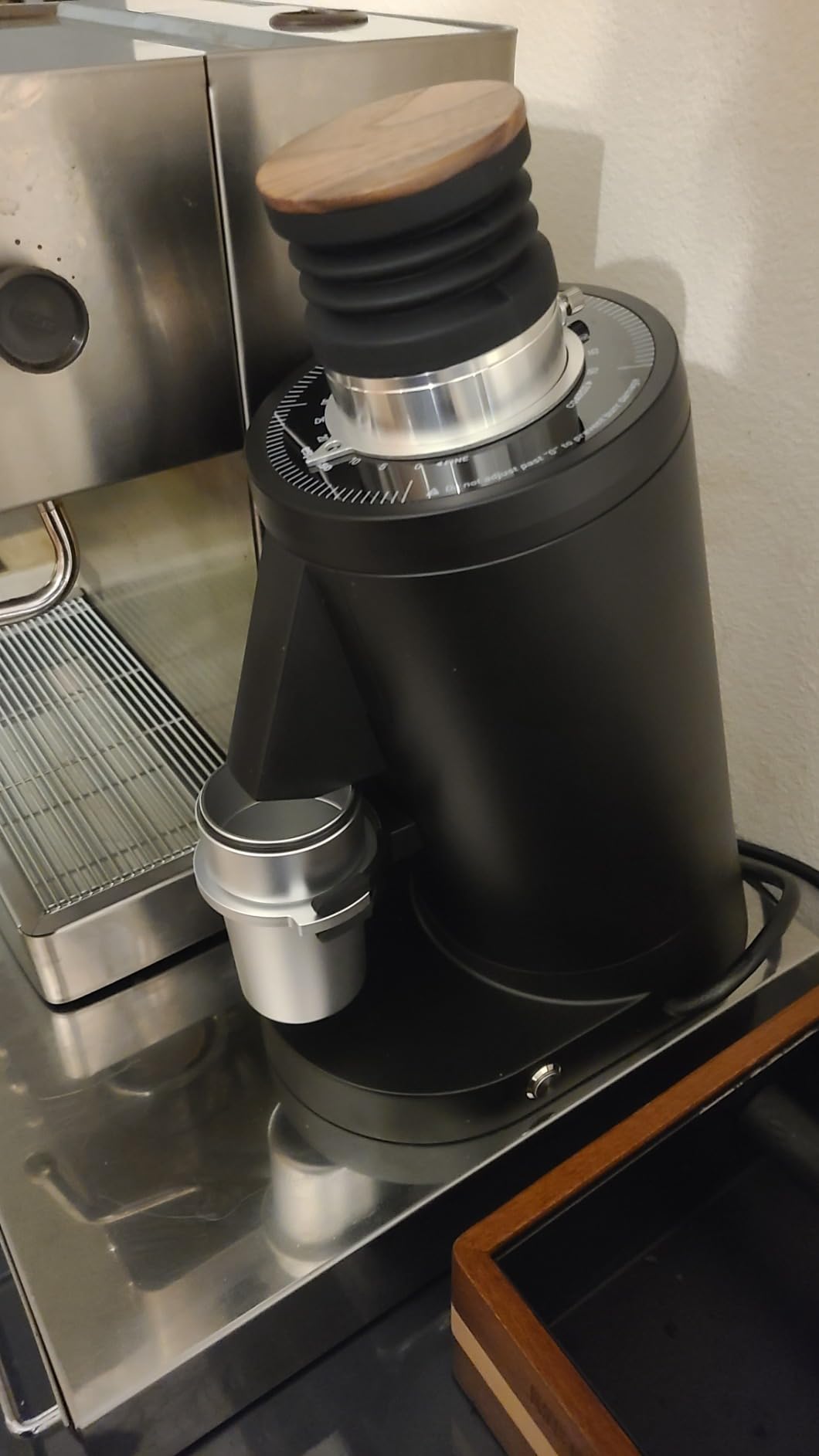 MiiCoffee DF83 Gen 2 Single Dose Coffee Grinder (Black) customer photo 2