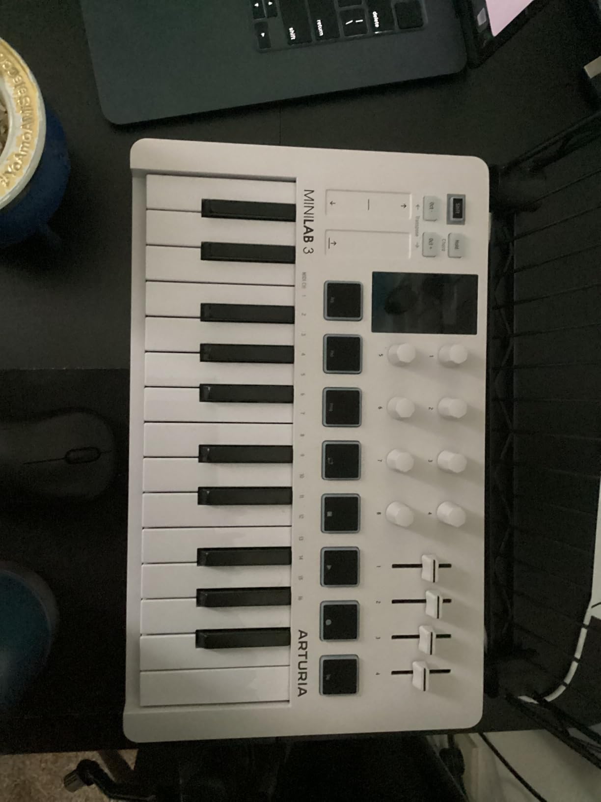 Arturia MiniLab 3 Universal MIDI Controller, White | All in One Software Package, 25 Keys, 8 Multi-Color Pads, White customer photo 1